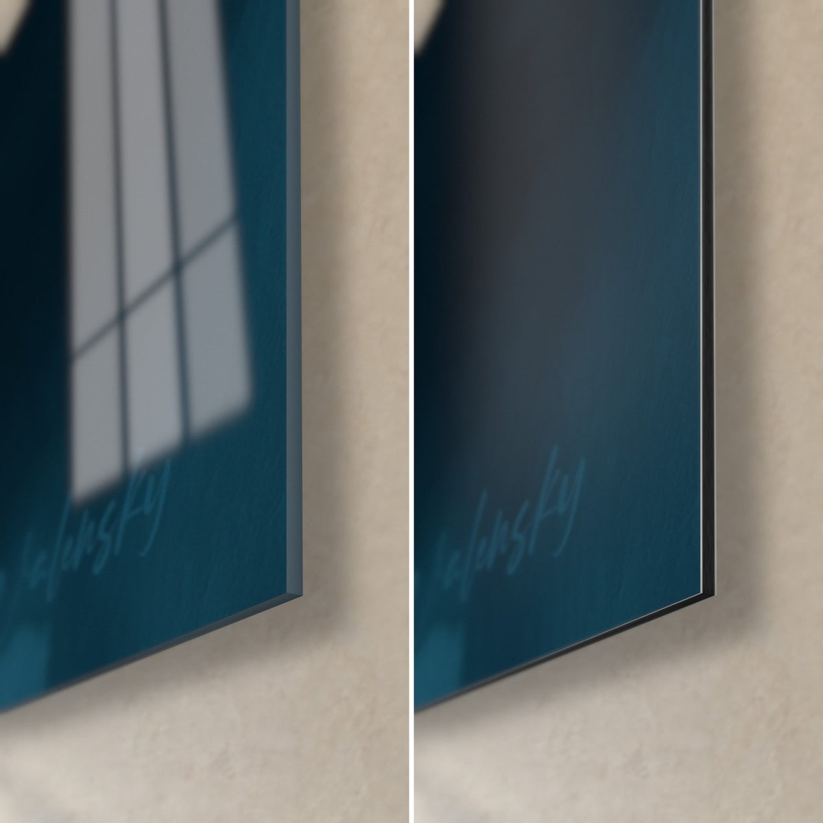 Tableau feuillage ivoire sur bleu nuit, coin bas droit : verre acrylique brillant à reflets de fenêtre, Dibond noir mat, tranche de 3 mm