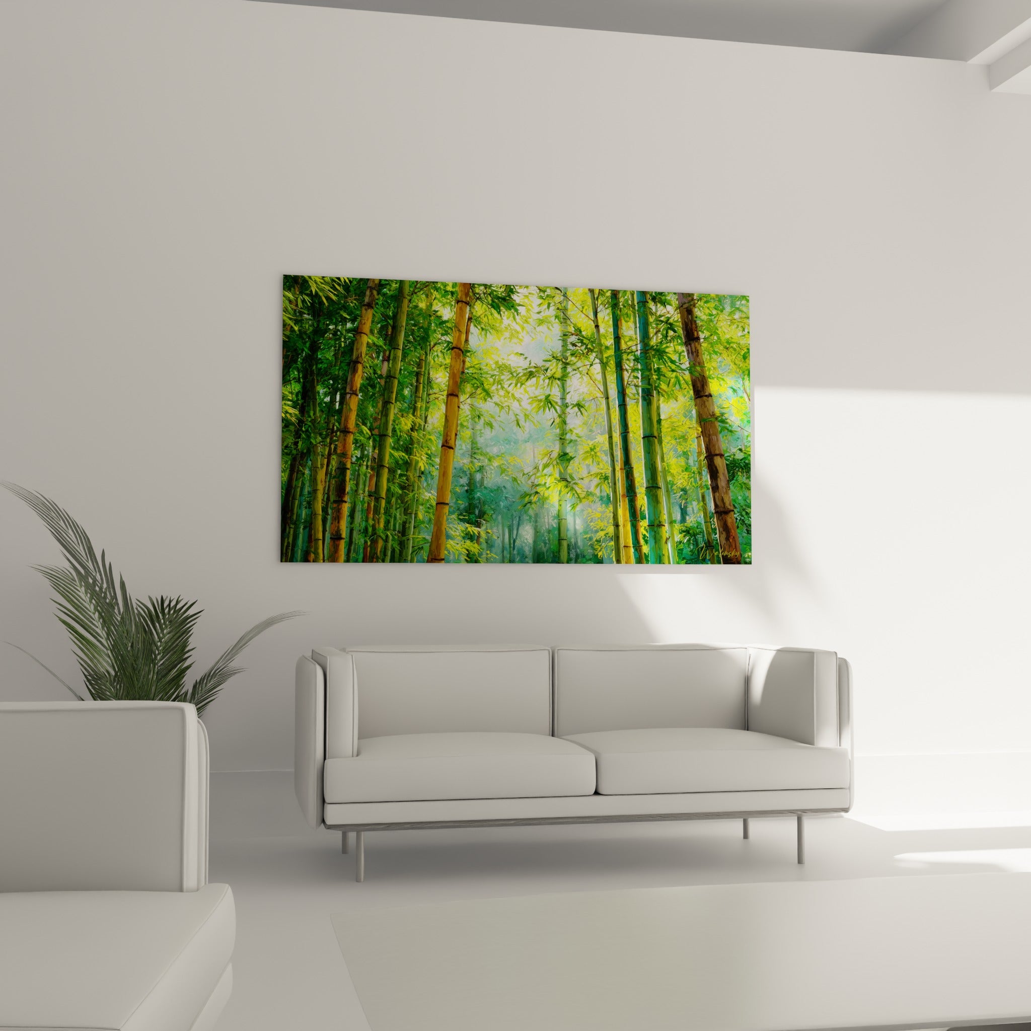 Forêt de bambou vert et jaune doré, disposée au-dessus d'un canapé dans un salon lumineux
