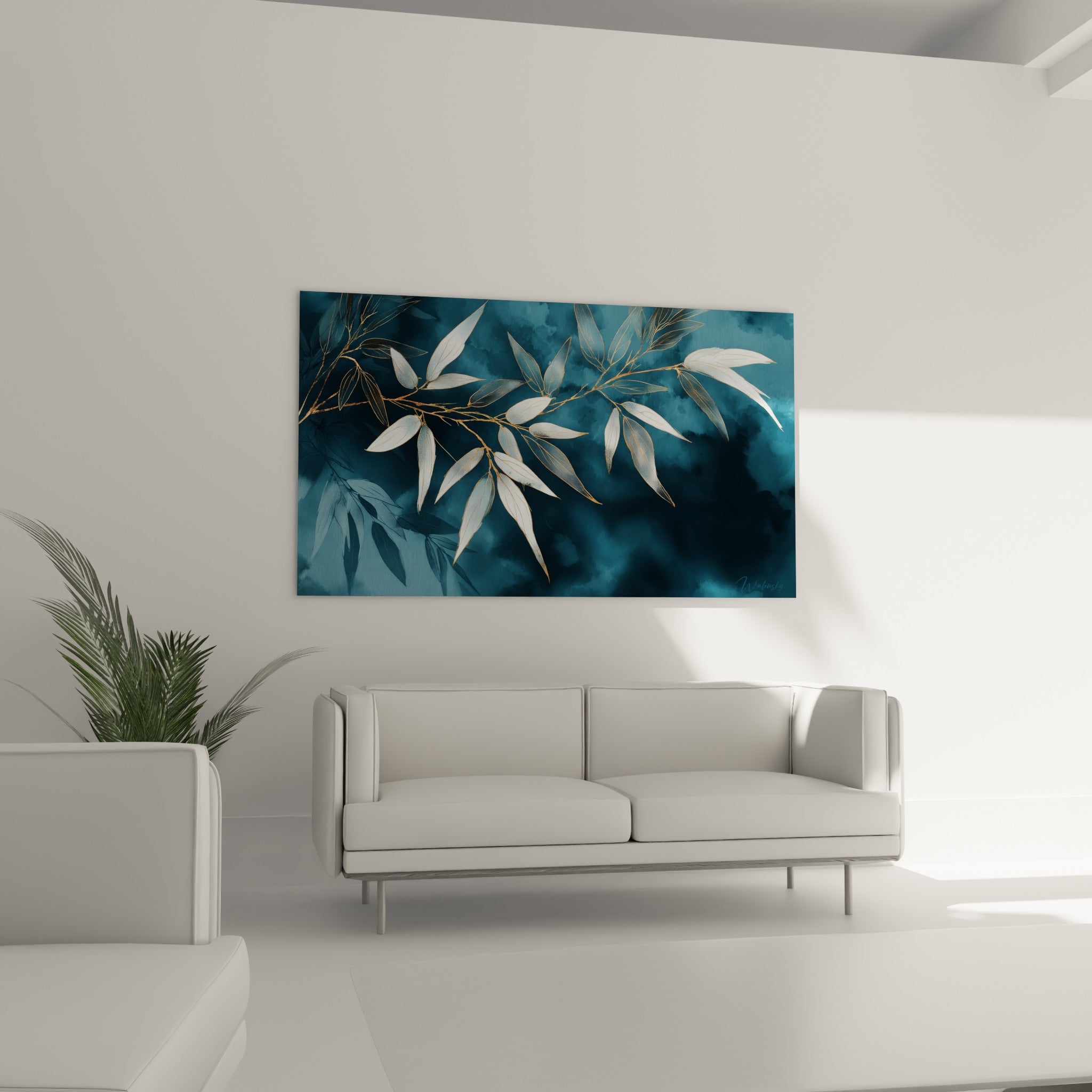 Rameau de bambou argenté et bleu anthracite disposé au-dessus d'un canapé dans un salon lumineux
