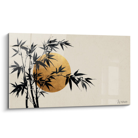 Bambou noir aux feuilles graphiques devant un soleil doré sur fond beige texturé