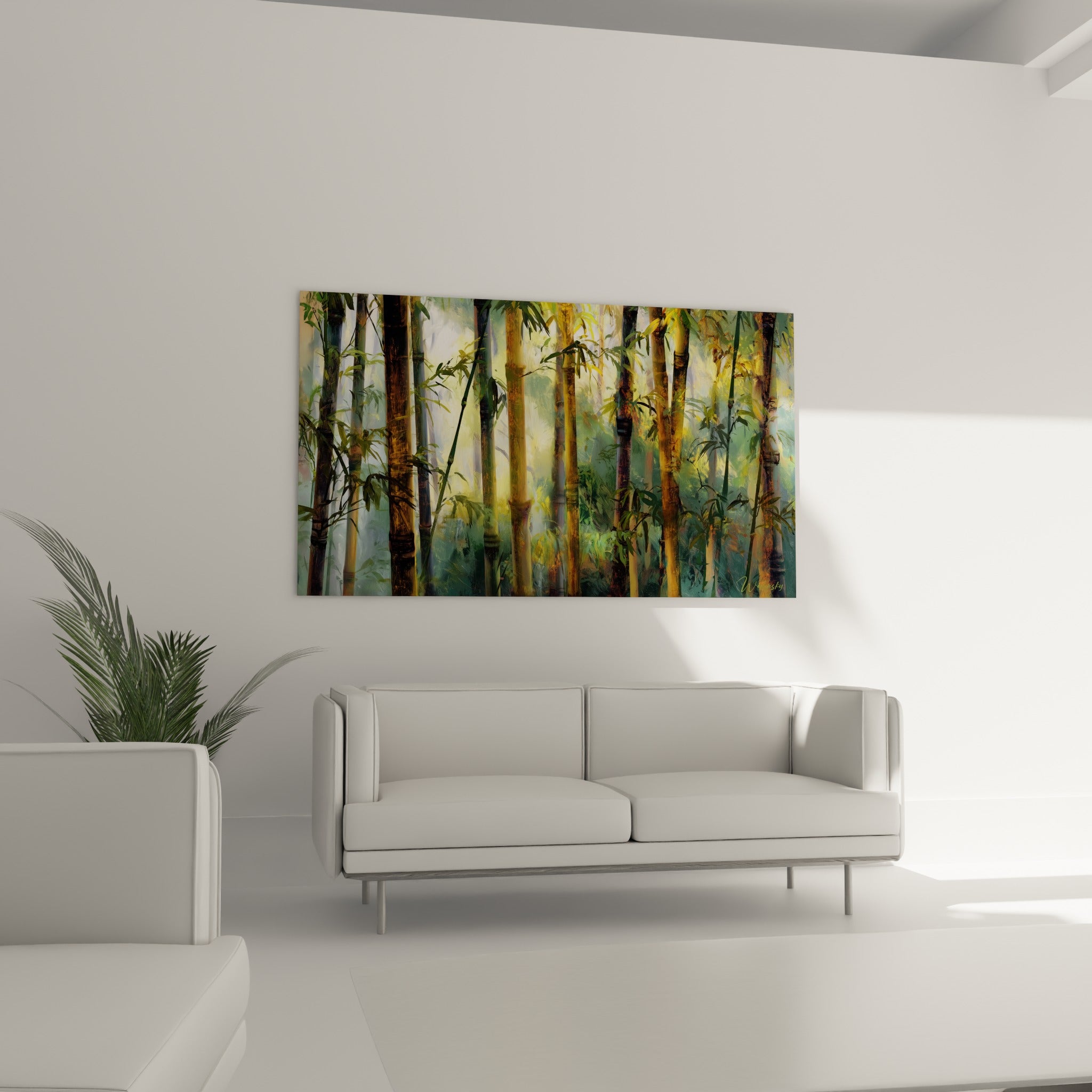 Bambous dorés traversés de lumière verte, disposés au-dessus d'un canapé dans un salon lumineux