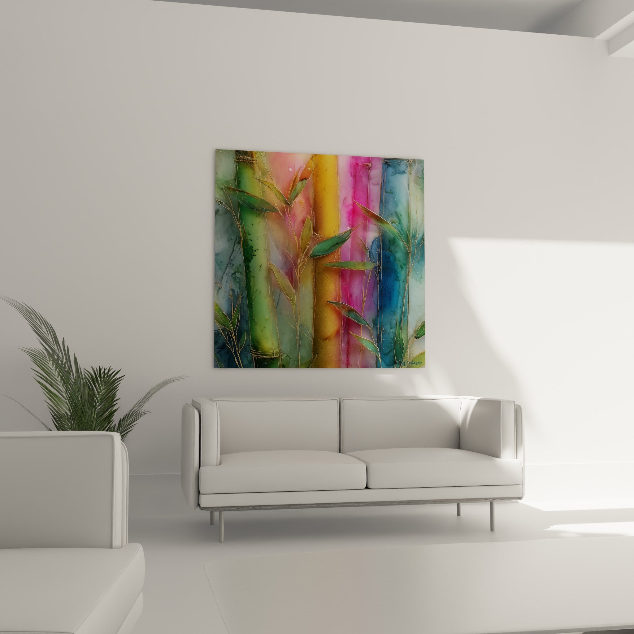Bambous colorés en vert sauge et rose vif, au-dessus d'un canapé dans un salon lumineux