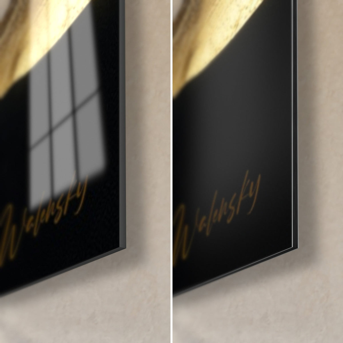 Tableau feuillage doré gaufré sur fond noir, coin bas droit : verre brillant reflétant une fenêtre, Dibond mat noir, tranche fine