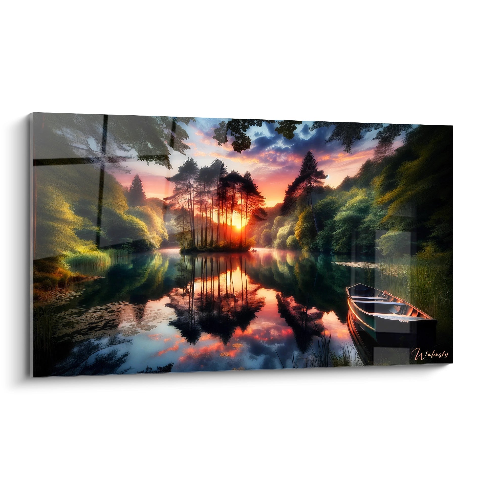 Tableau paysage représentant un lac entouré de forêts, avec un coucher de soleil, une barque immobile et des reflets colorés dans l’eau, en tons verts, orangés et bleus.

