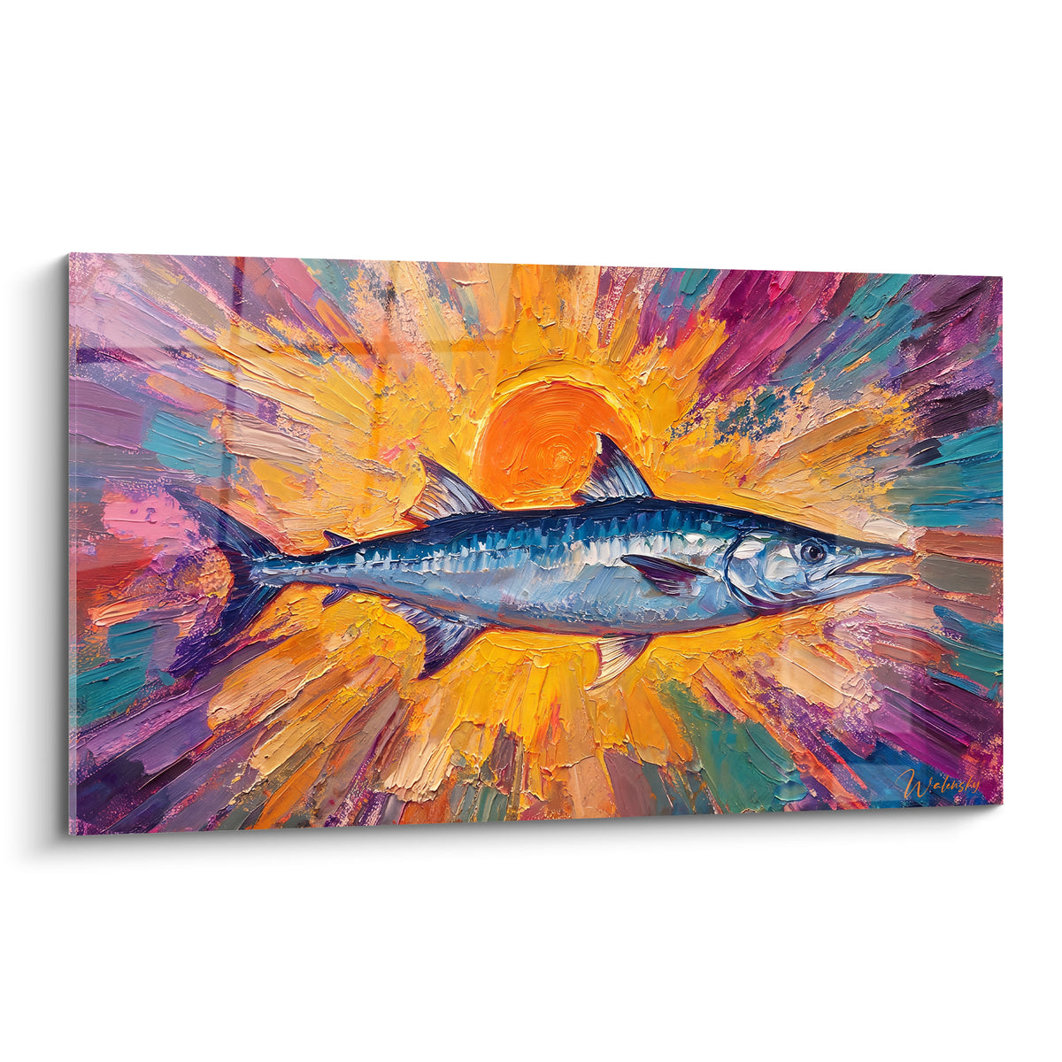 Barracuda bleu marine et argenté nageant devant un soleil orange éclatant, peinture texturée