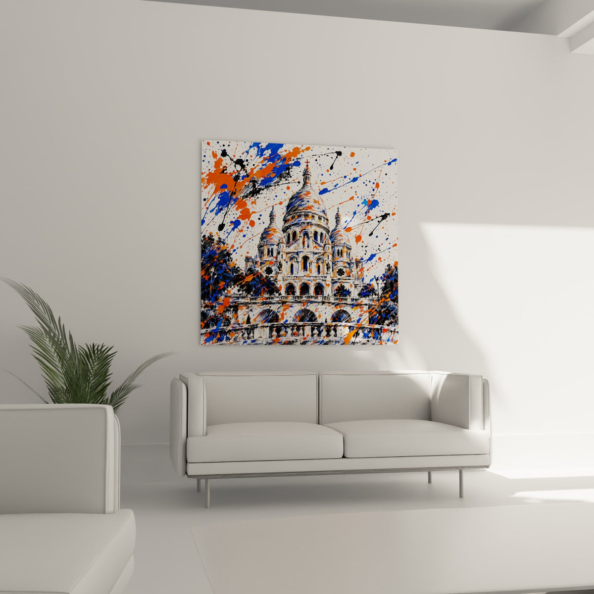 Façade blanche de Montmartre traversée de coulures orange et anthracite au-dessus d'un canapé dans un salon lumineux