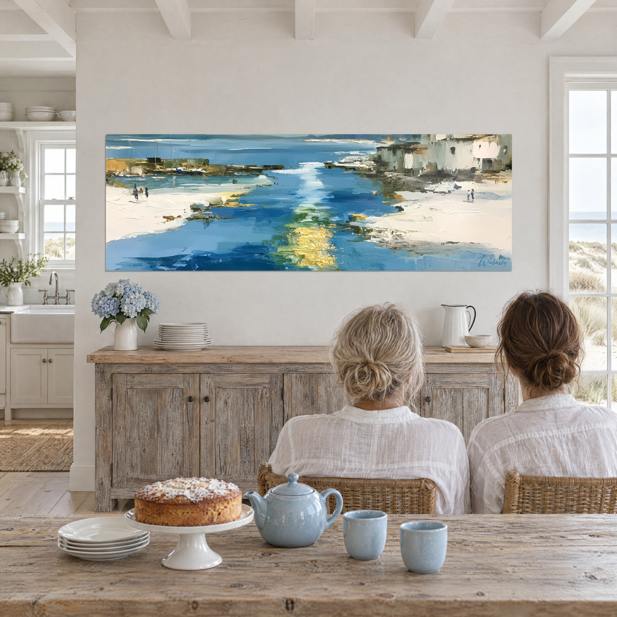 Gemälde abstrakte Ankerbucht, goldgelber Widerschein auf azurblauem Wasser, Segelboote in der Ferne, weißer Strand, über einer gebleichten Holzkommode