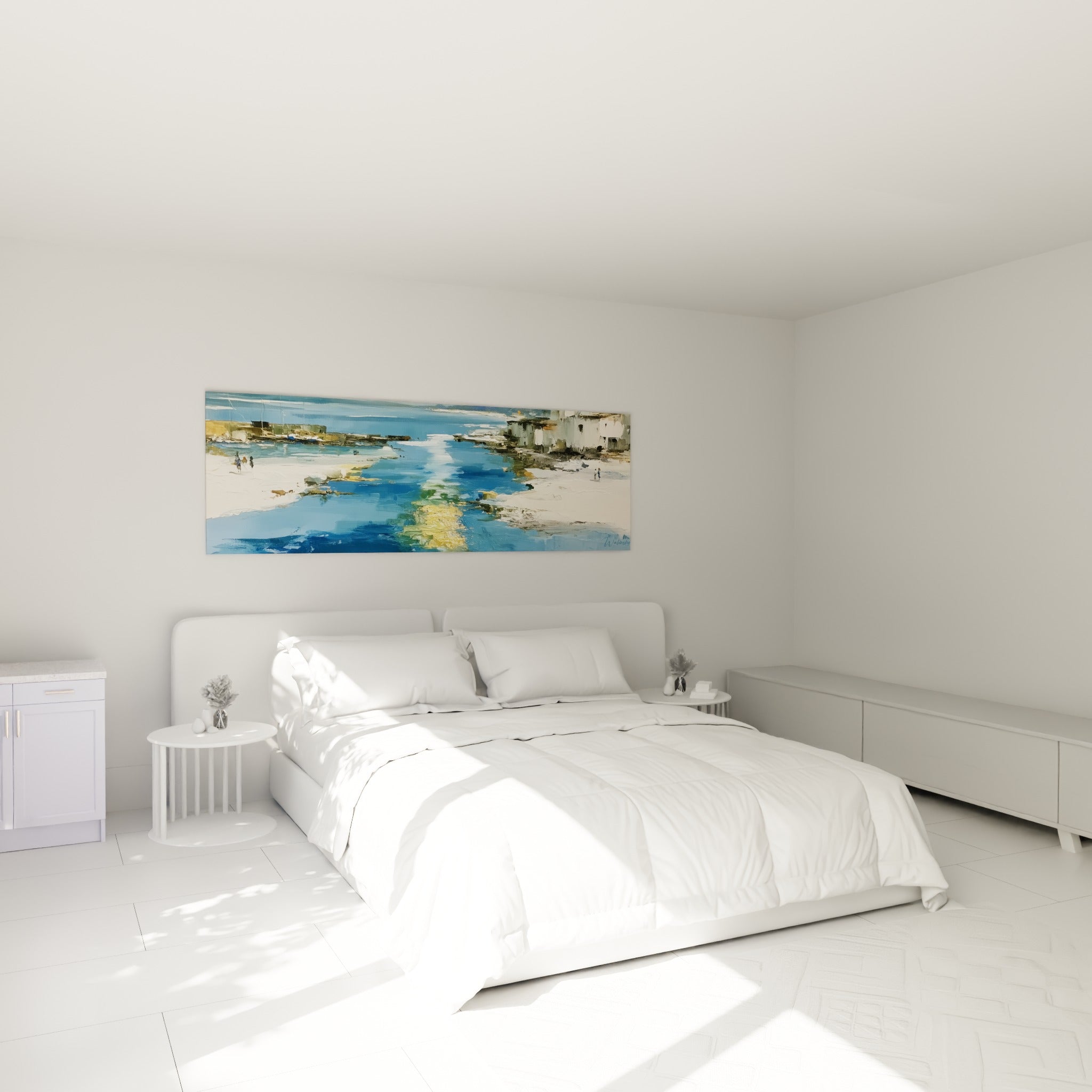 Reflets dorés sur eau bleue peinte au couteau, accrochés au-dessus d'un lit dans une chambre claire