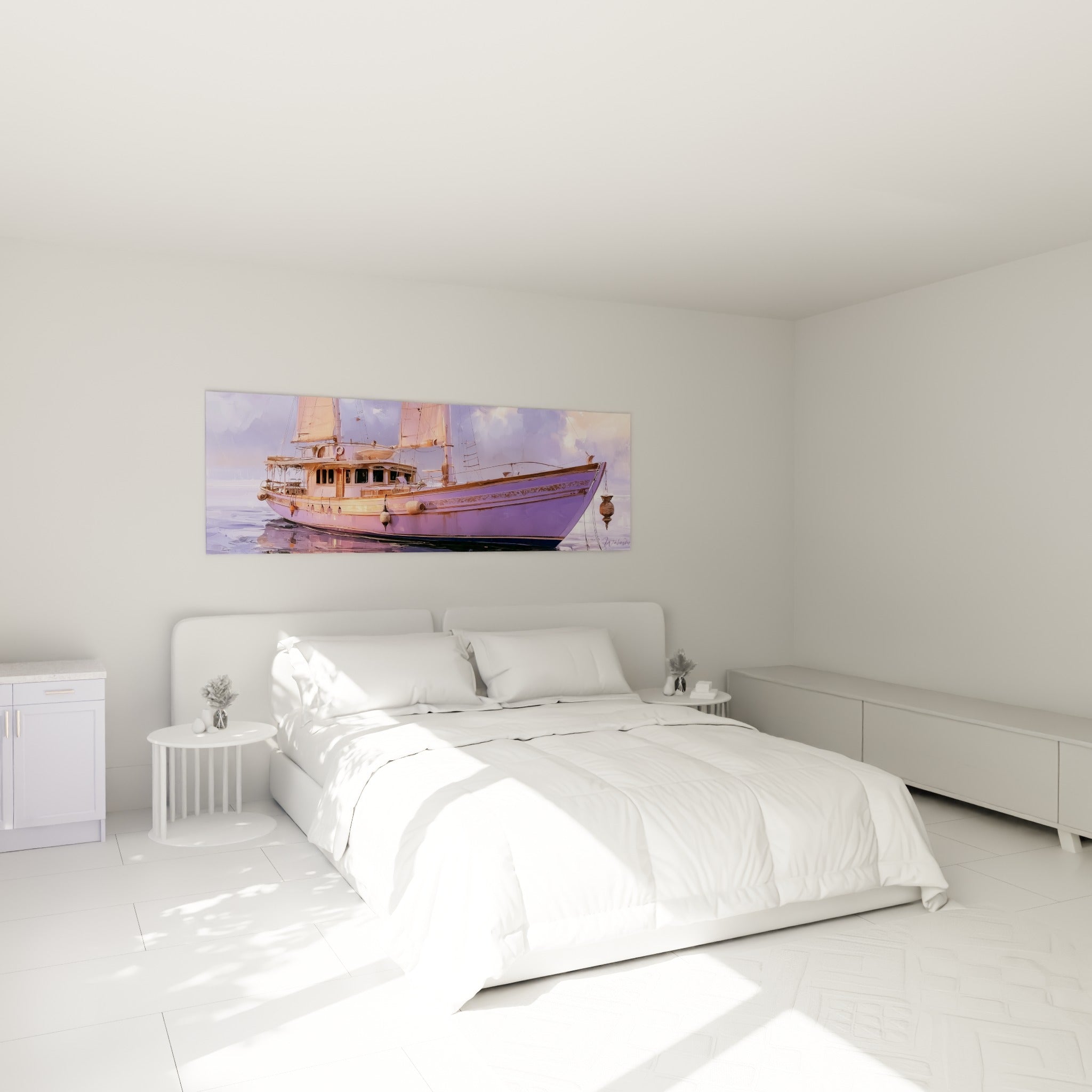 Embarcation dorée sur mer mauve, voiles déployées, accrochée au-dessus d'un lit dans une chambre claire