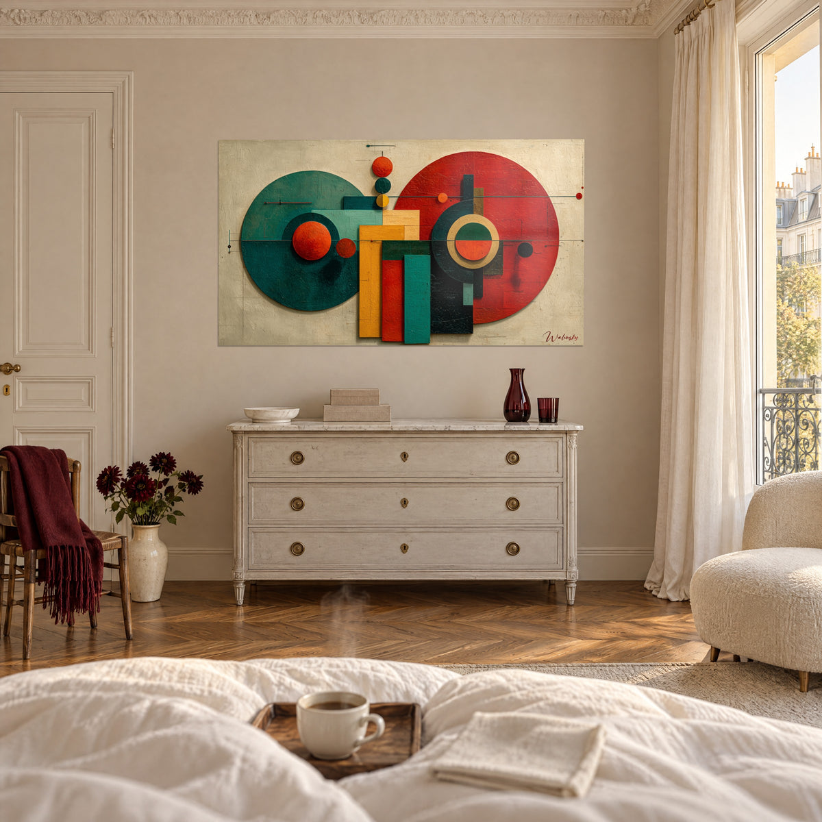 Πίνακας με μωσαϊκό Bauhaus από δίσκους κόκκινου και τυρκουάζ, ωχροκίτρινα ορθογώνια, πάνω από κρεβάτι σε φωτεινή κρεβατοκάμαρα