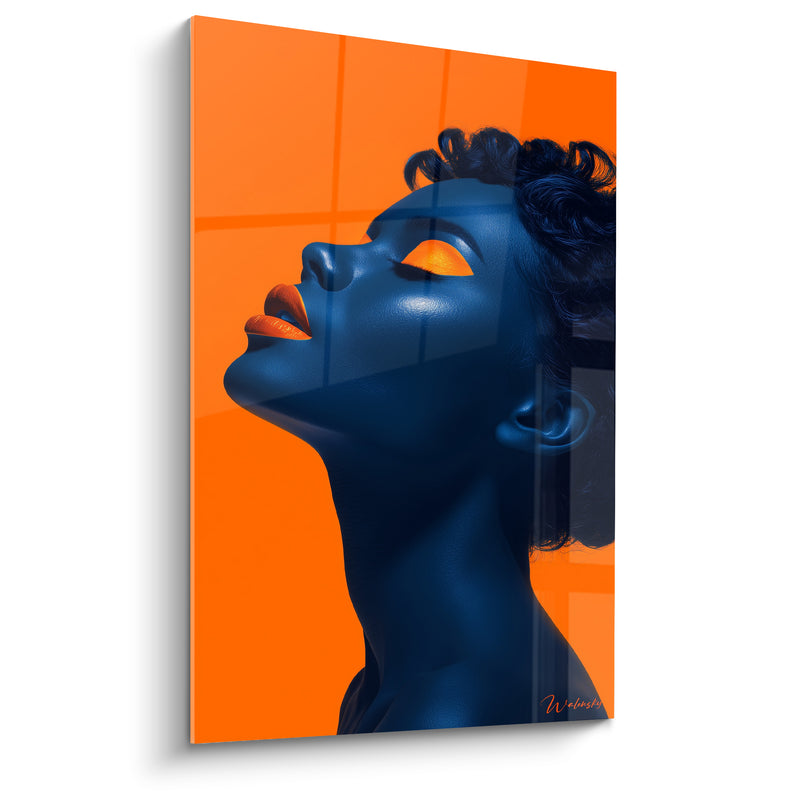 Tableau Visage bleu nuit aux boucles courtes - Menton relevé cou tendu - Edition Beauté féminine