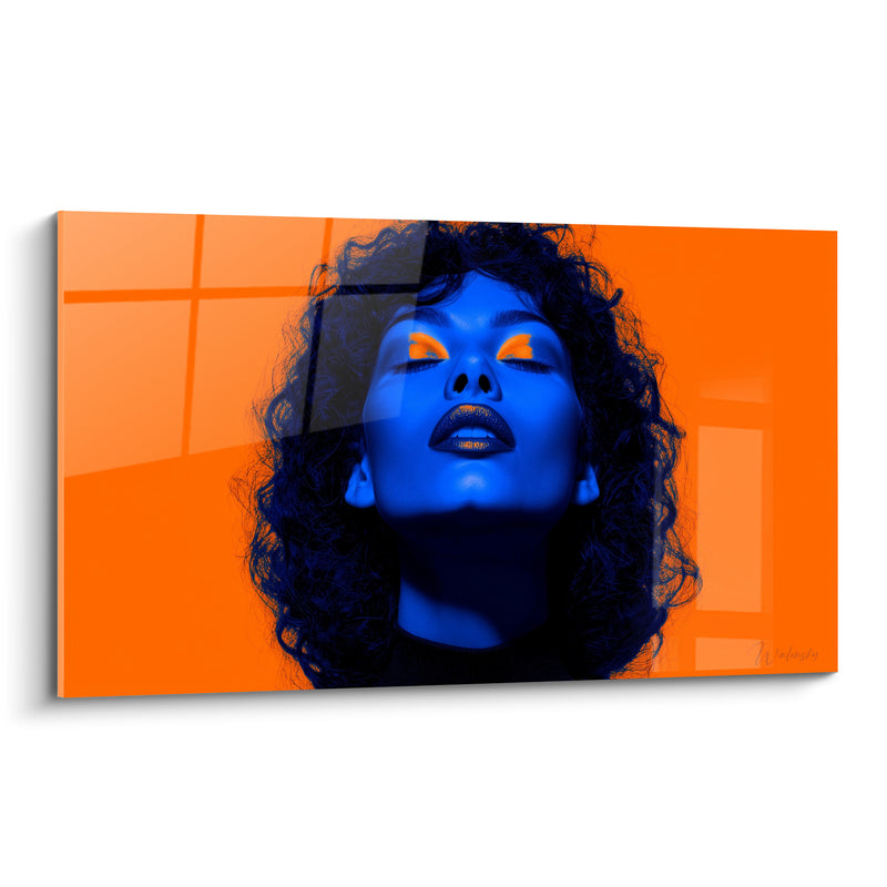 Tableau Portrait féminin bleu et orange intense - Instant d'abandon - Edition Beauté féminine