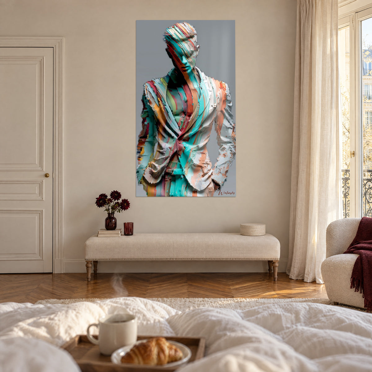 Quadro figura elegante in giacca di pittura spessa turchese e arancio, sfondo grigio, sopra un letto in una camera luminosa