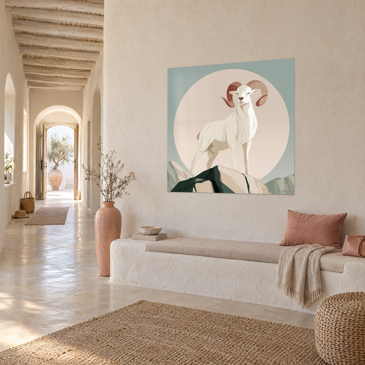 Quadro muflone bianco ritto su una roccia verde abete, cielo grigio-azzurro, parete imbiancata di un corridoio a volta di una casa mediterranea
