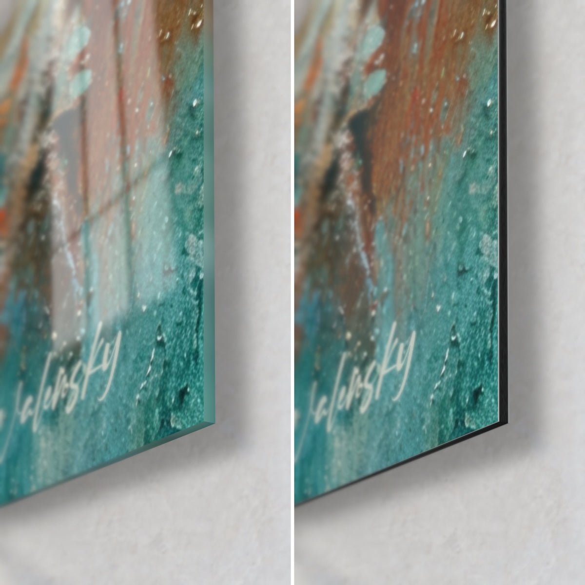 Tableau bélier peint en épaisseur, coin bas droit : verre acrylique brillant à gauche, Dibond mat à droite, éclats orange et sarcelle