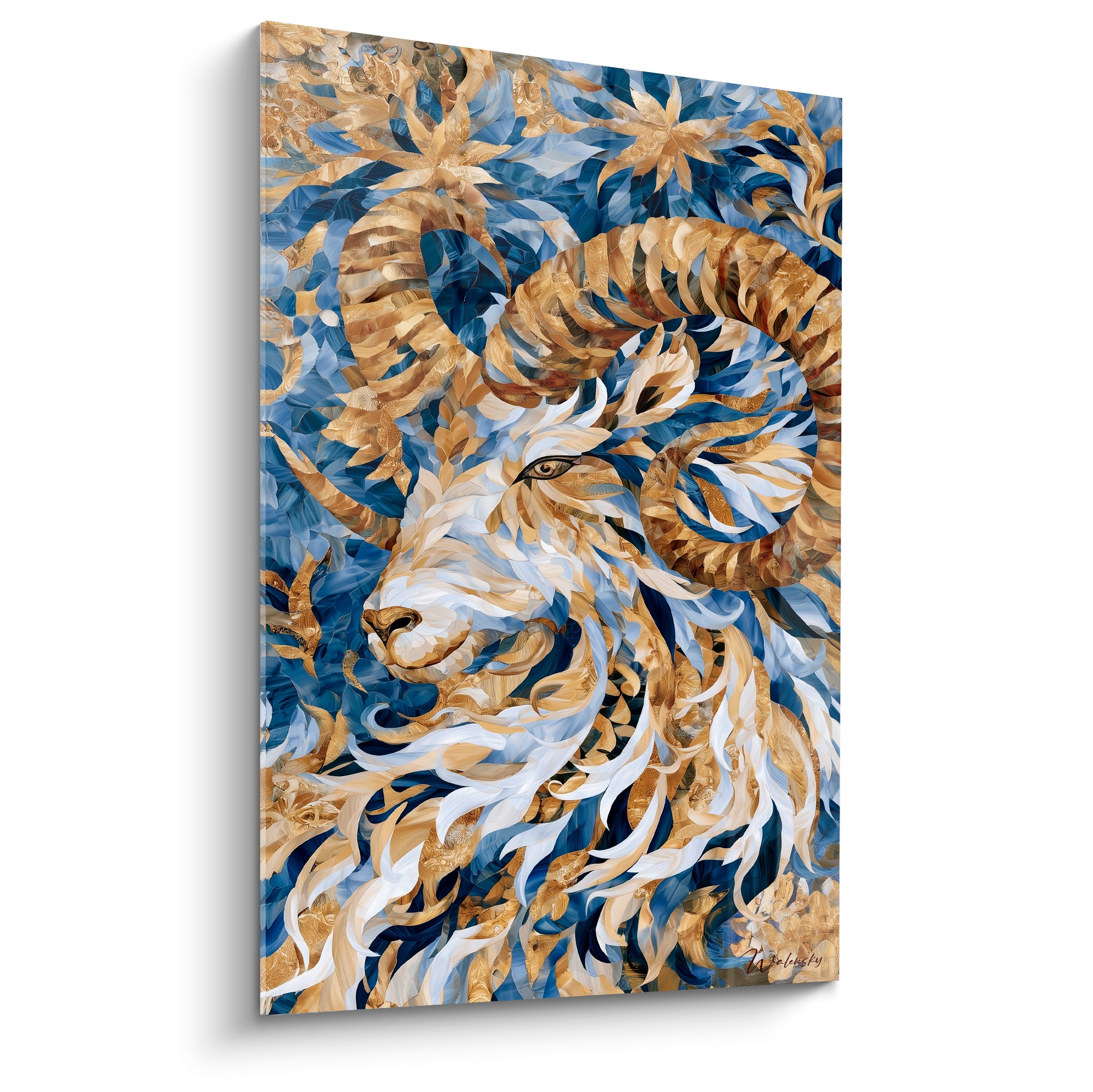Bélier aux cornes dorées se déploie sur un fond bleu marine orné de motifs floraux lumineux