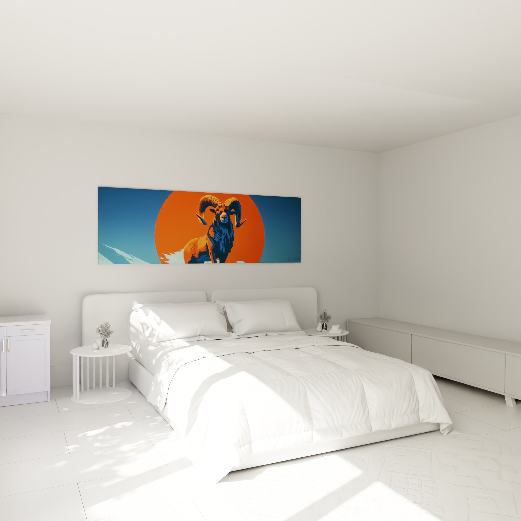 Cornes torsadées et fond orange du Bélier accroché au-dessus d'un lit dans une chambre claire