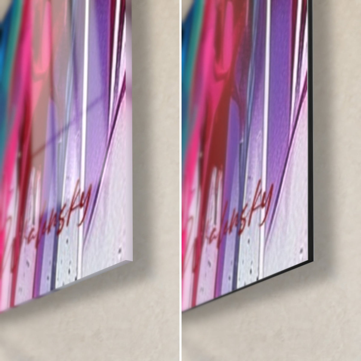 Tableau bélier coloré, coin bas droit : verre acrylique brillant rose et violet à gauche, alu Dibond noir mat à droite, tranche 3 mm