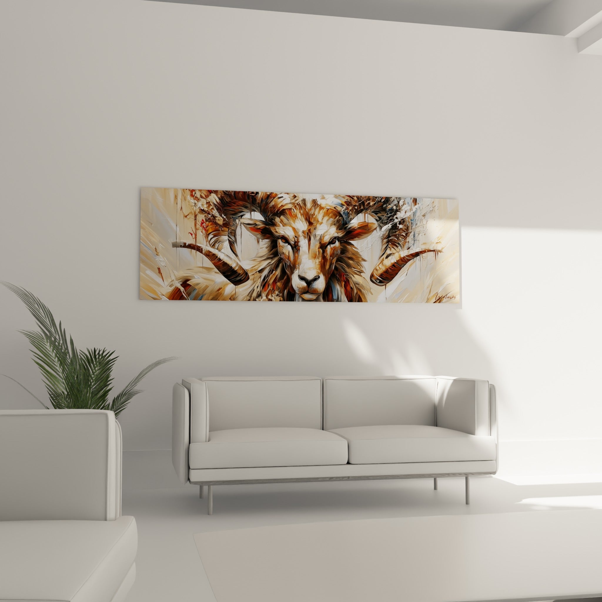 Museau noir du bélier entouré de tons beige et rouille, au-dessus d'un canapé dans un salon lumineux