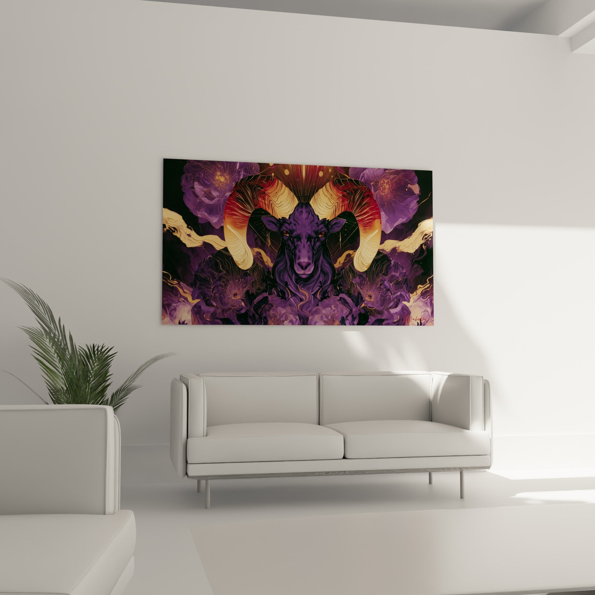 Pivoines violettes et cornes ambrées du Bélier ornent un mur au-dessus d'un canapé dans un salon lumineux