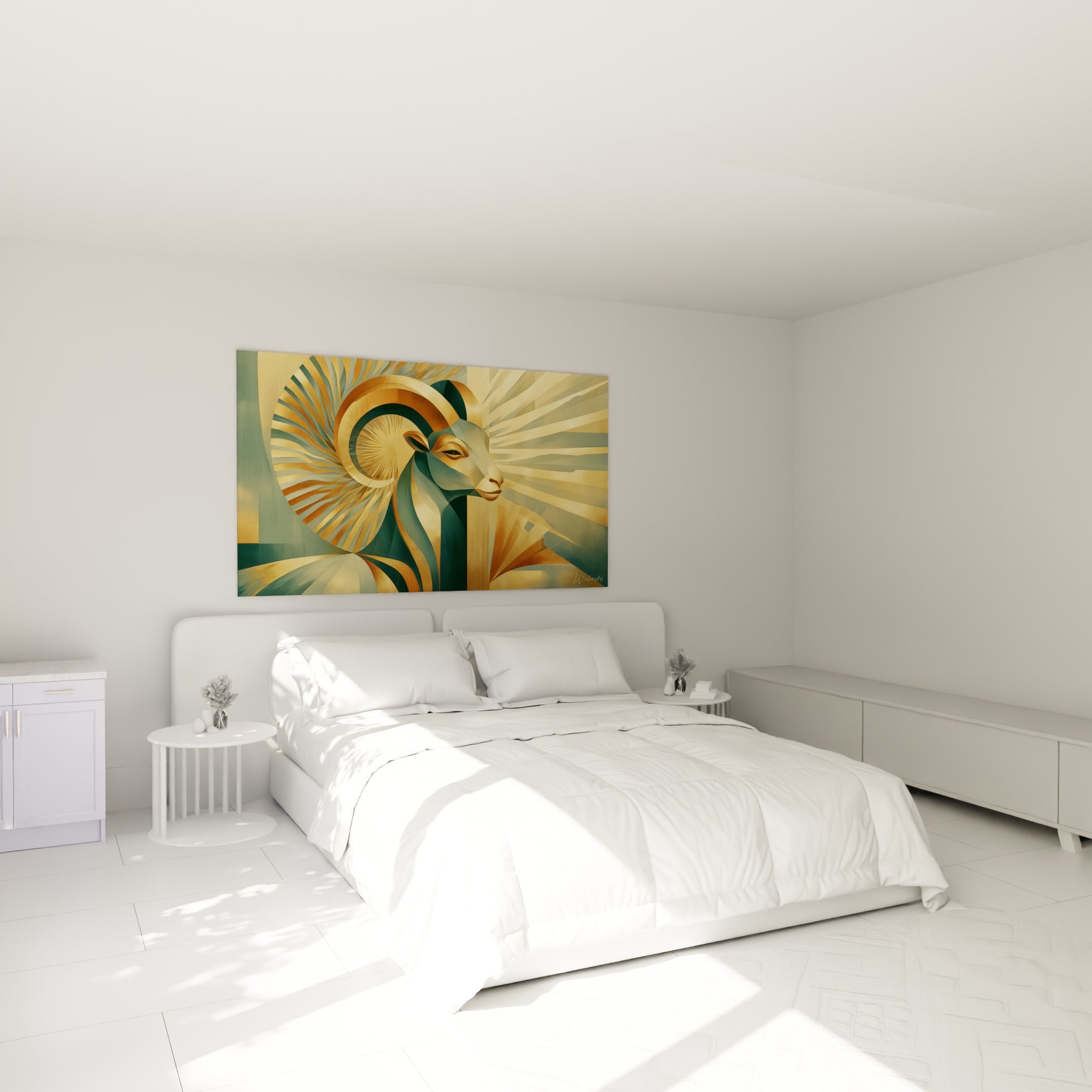 Corne dorée du Bélier en spirale, teintes vert sauge, au-dessus d'un lit dans une chambre claire