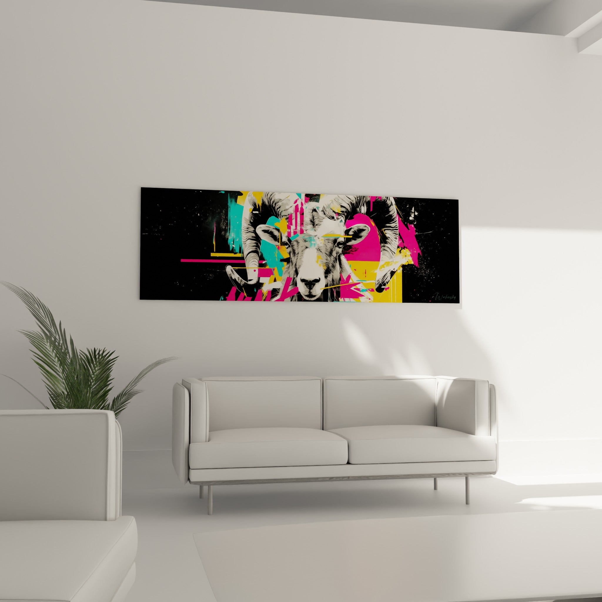 Regard frontal du bélier, contrastes noir et rose fuchsia, au-dessus d'un canapé dans un salon lumineux