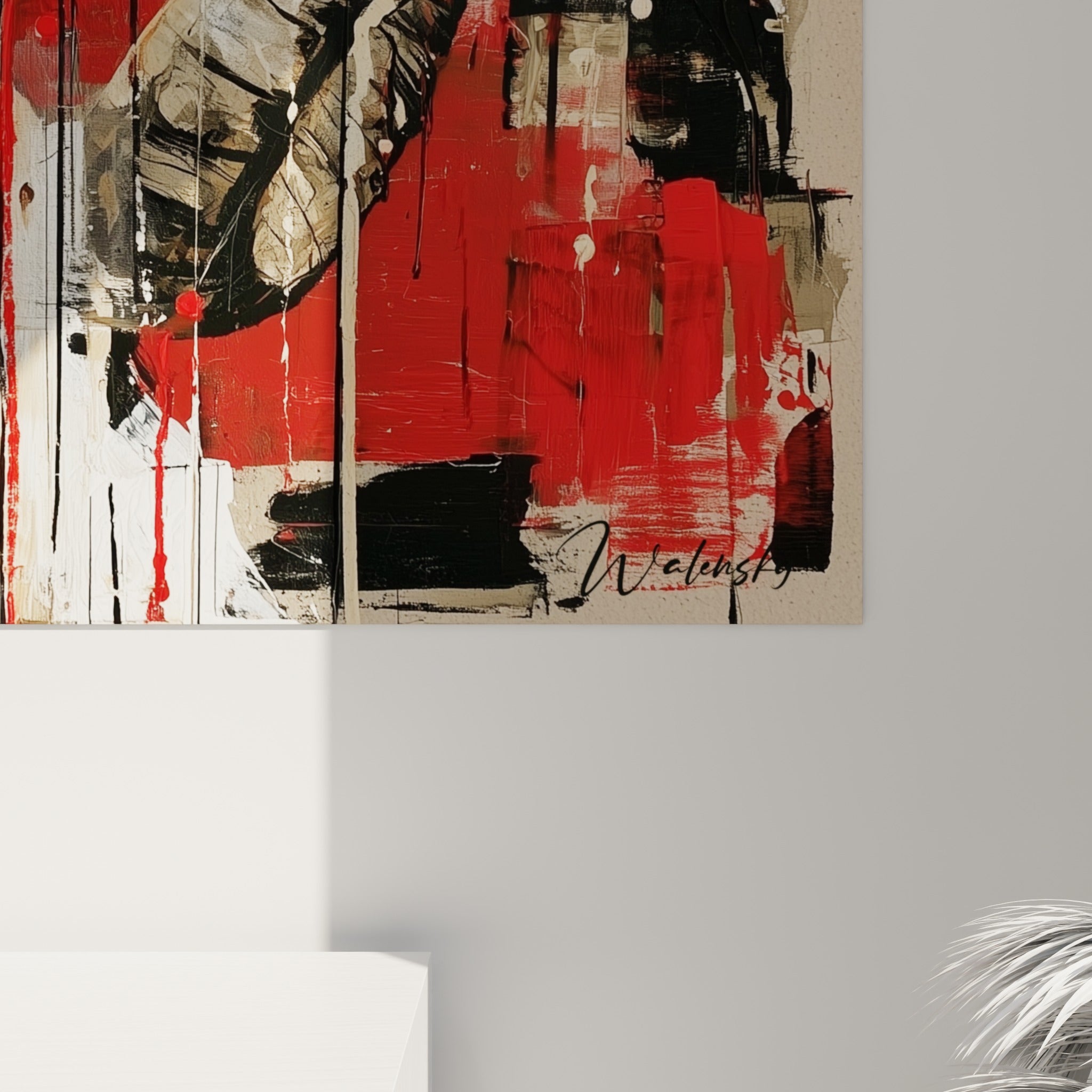Empâtements et coulures rouges sur les cornes striées du bélier, grain de peinture visible en gros plan