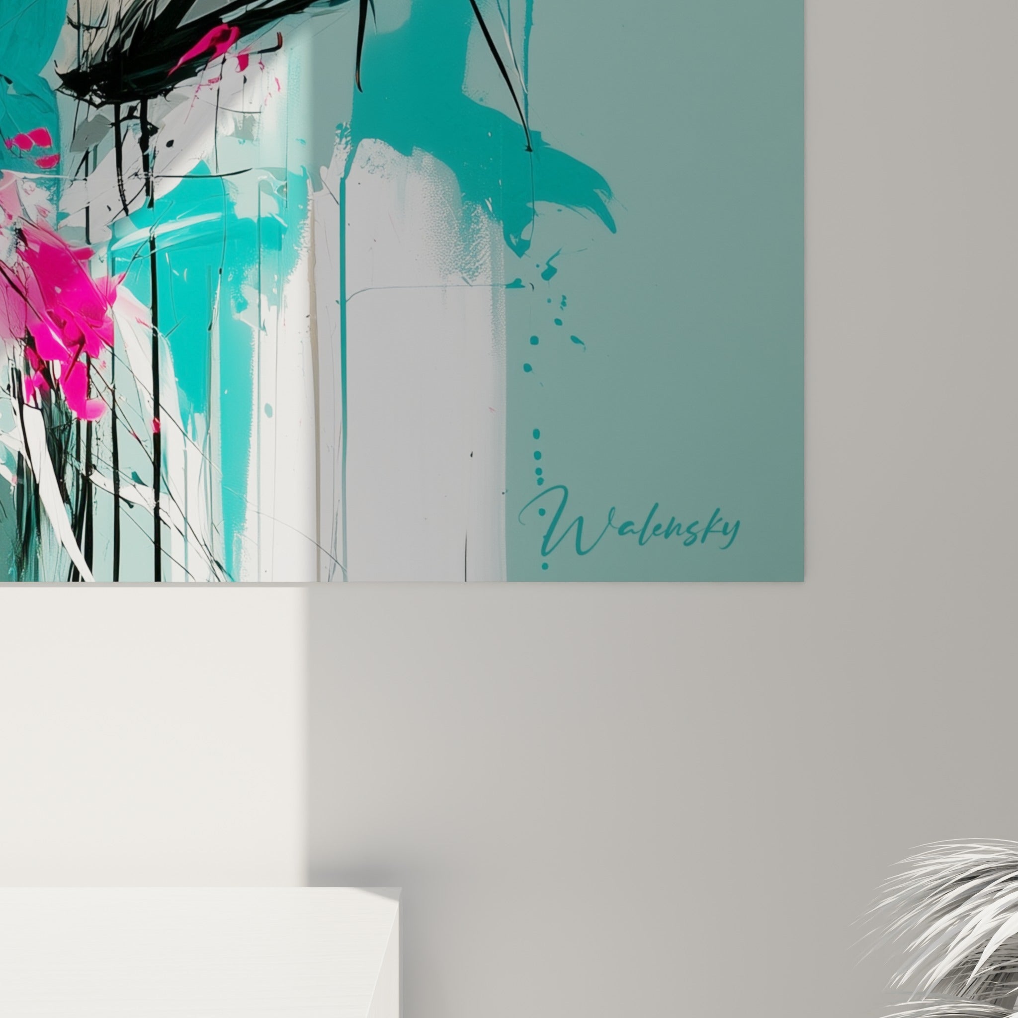 Empâtements noirs et coulures fuchsia se mêlant au turquoise sur le pelage texturé du Bélier