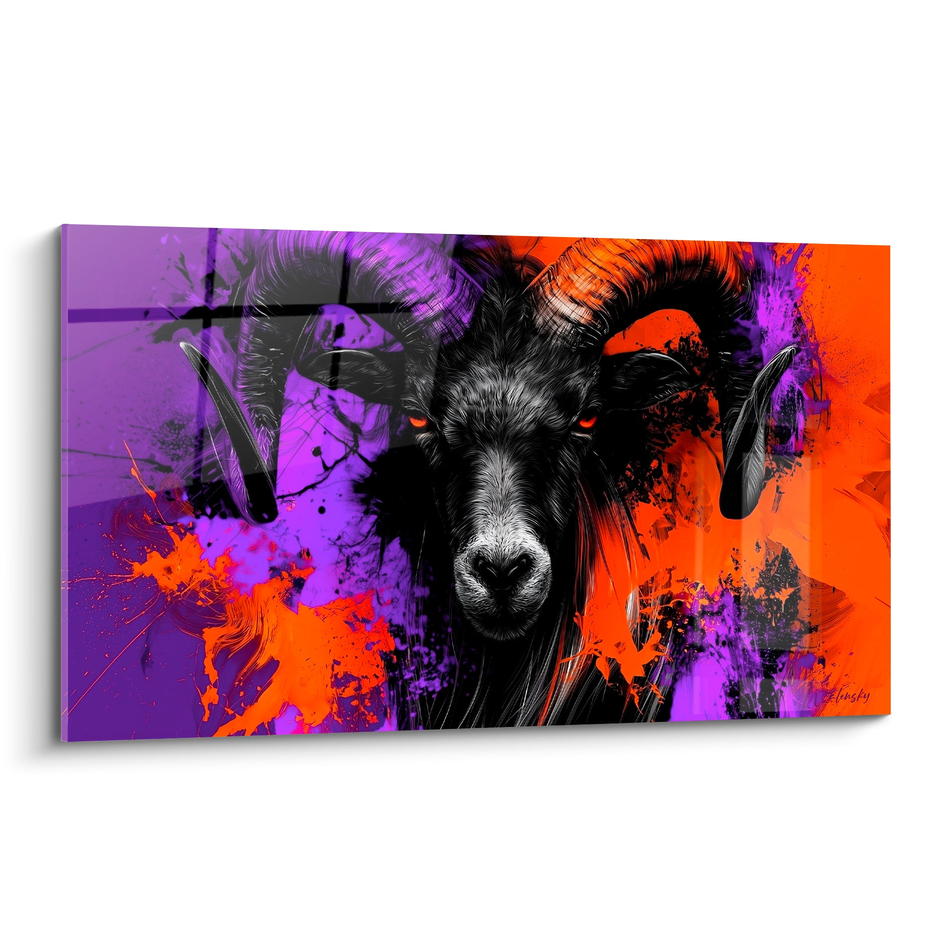 Bélier au regard orange incandescent, cornes noires torsadées sur fond violet et orange éclaboussé