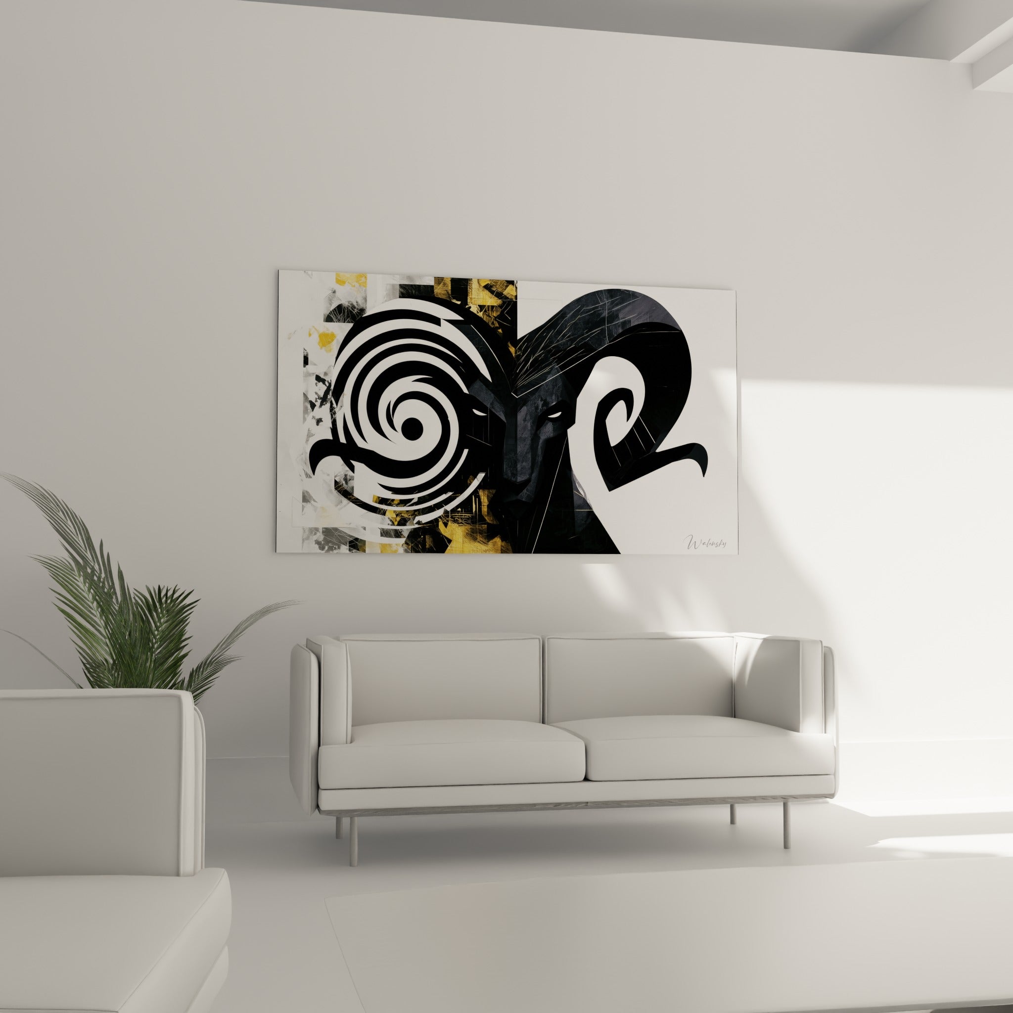 Visage sculptural du Bélier en noir et blanc, suspendu au-dessus d'un canapé dans un salon lumineux