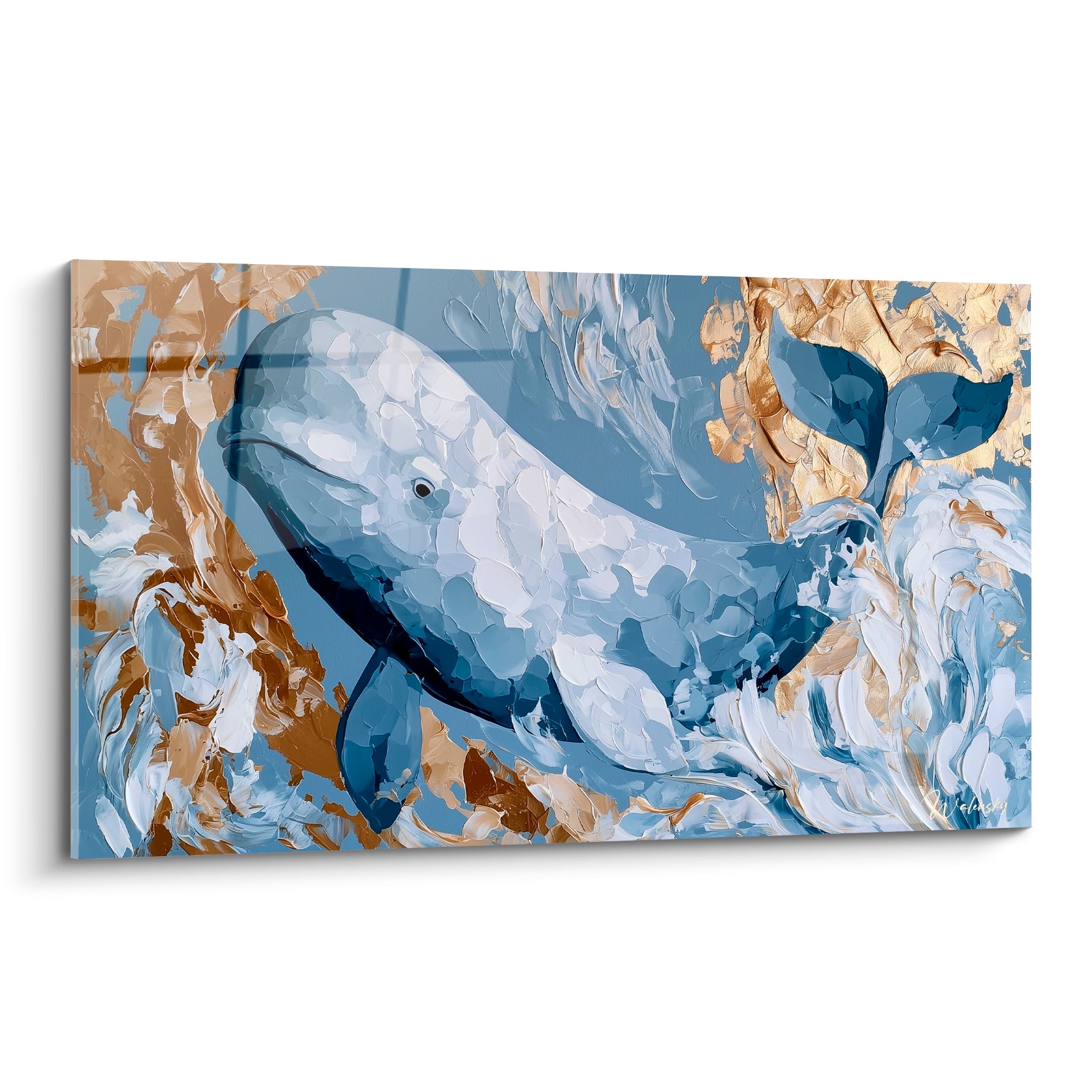 Beluga peint en bleu ardoise et blanc, vagues dorées sculptées à la spatule, plein cadre