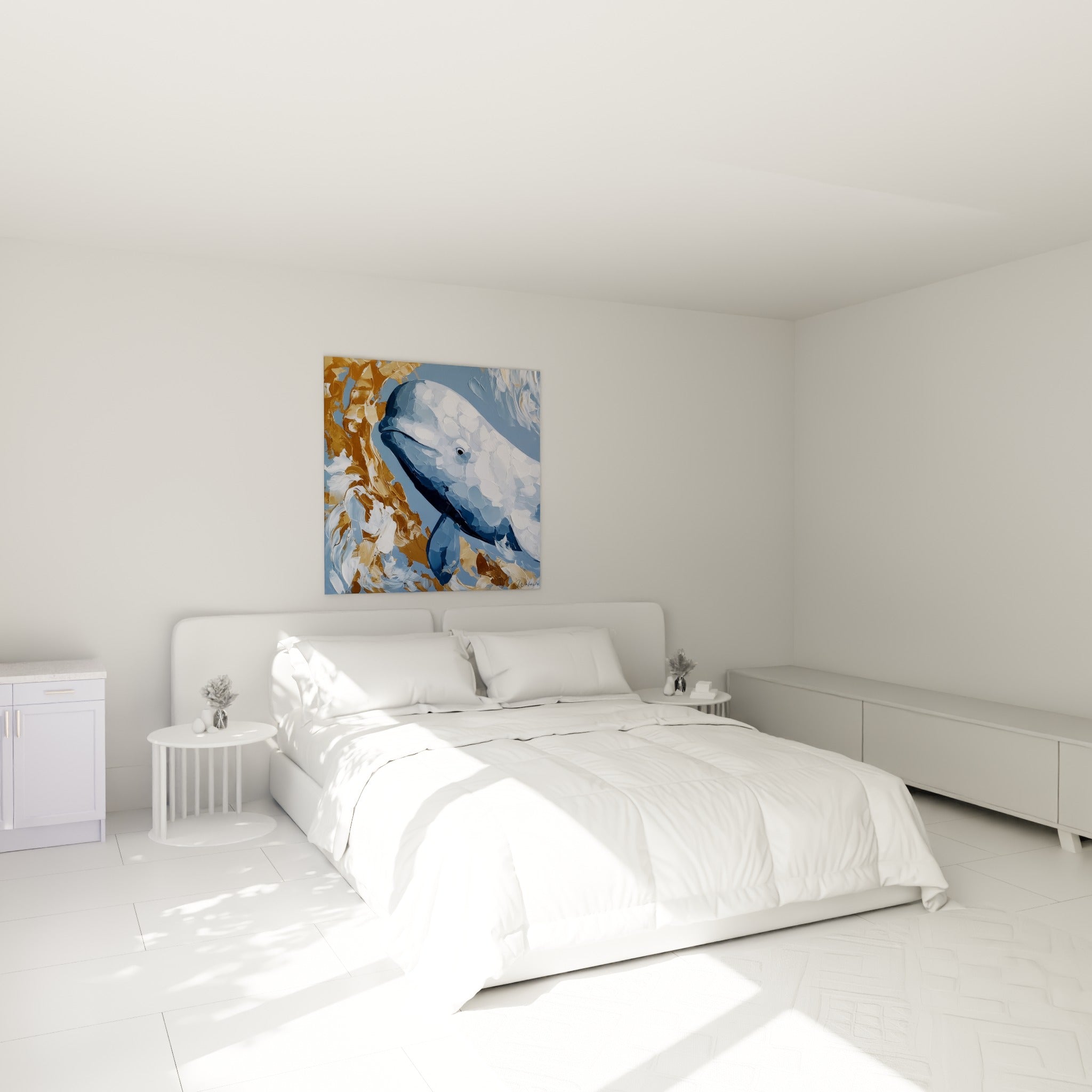 Beluga bleu pastel et doré peint au couteau, accroché au-dessus d'un lit dans une chambre claire