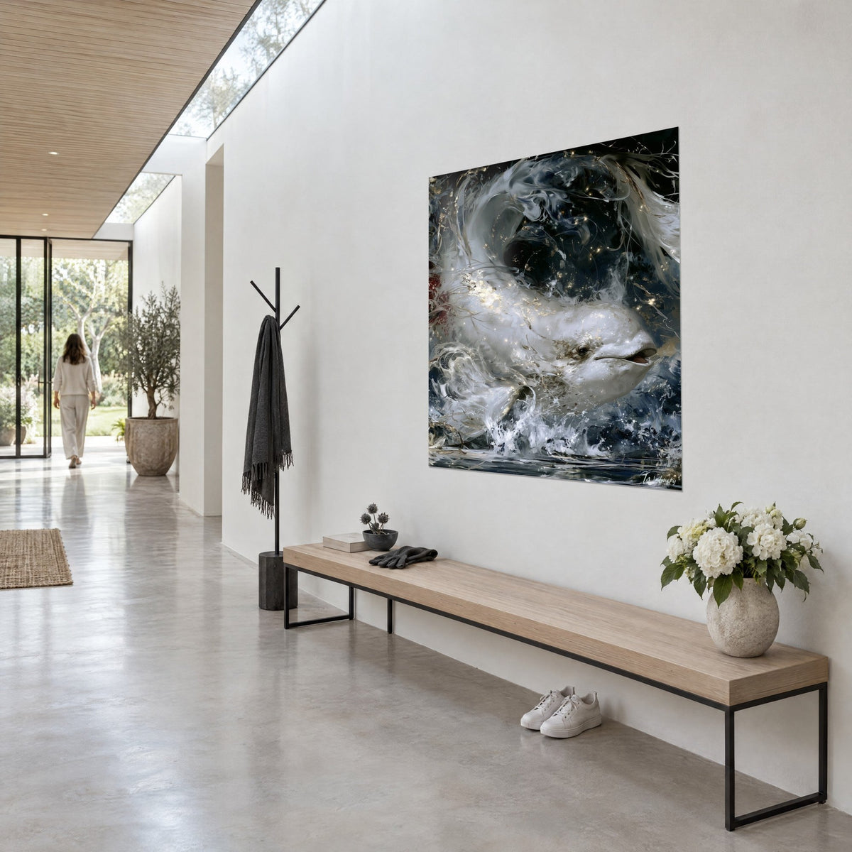 Πίνακας λευκή φάλαινα που αφρίζει, ασημένια αφρώδης χαίτη και χρυσές λάμψεις σε βαθύ μπλε φόντο, φωτεινός διάδρομος σε τρίτο προφίλ
