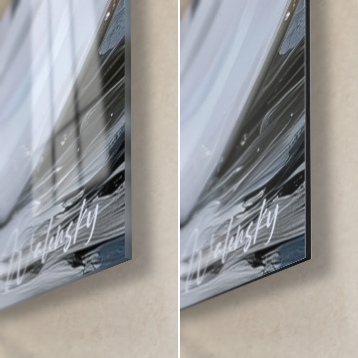 Tableau Beluga blanc, coin bas droit : verre acrylique brillant à gauche, alu Dibond mat à droite, tranche de 3 mm visible
