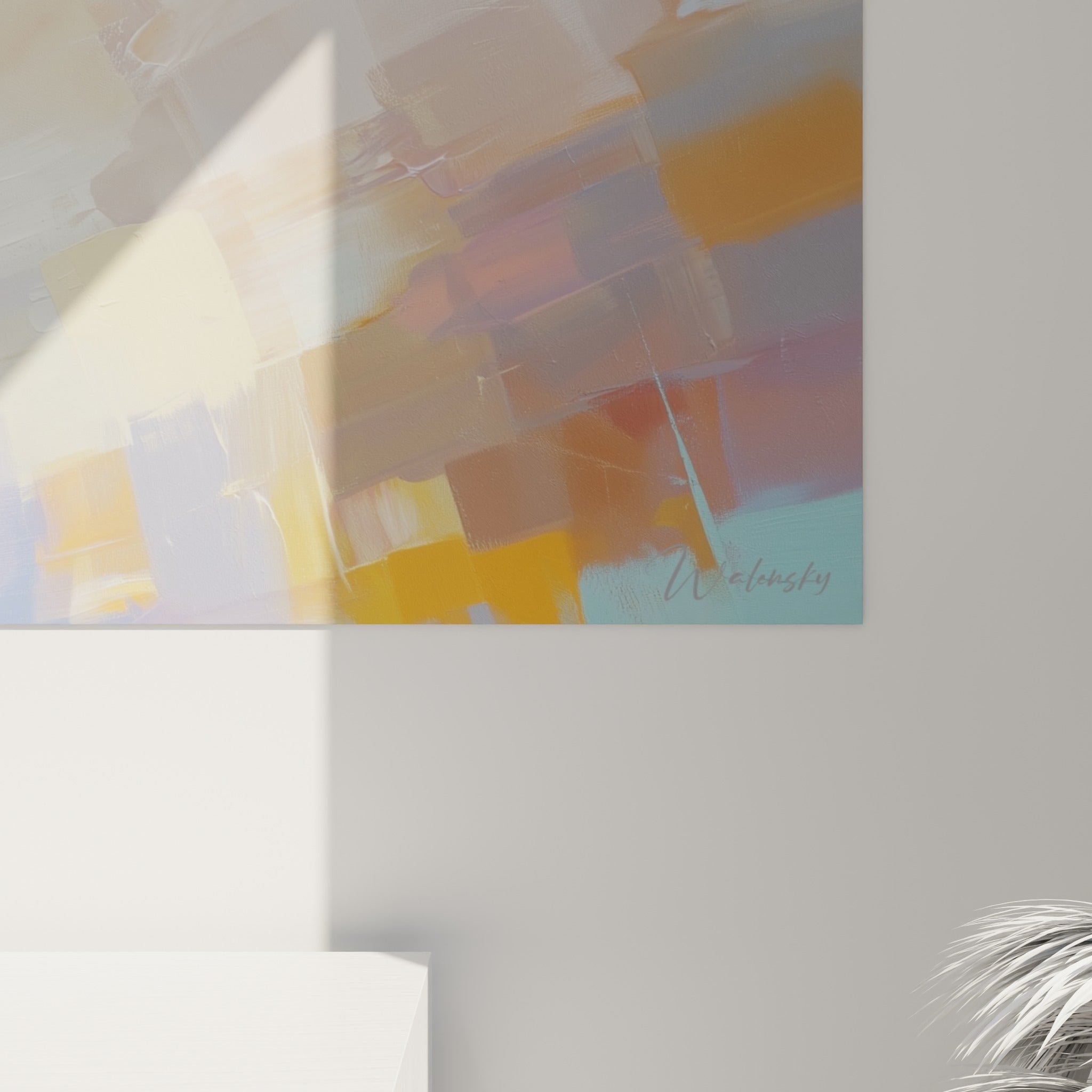 Empâtements ocre, blanc et bleu marine visibles de près sur la toile du Beluga accrochée au mur