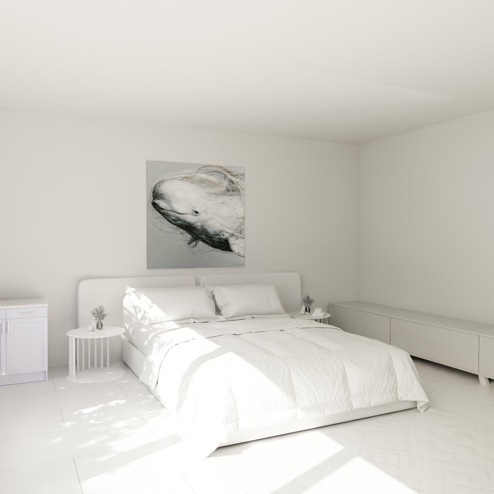 Beluga aux traits graphiques blancs et dorés, au-dessus d'un lit dans une chambre claire