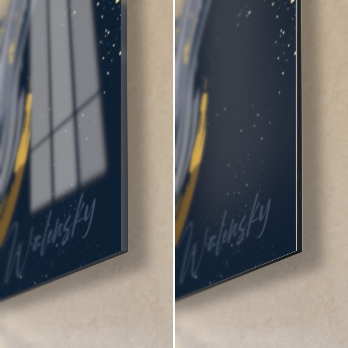 Tableau béluga bleu nuit et or, coin bas droit : verre acrylique brillant aux reflets, alu Dibond mat, tranche de 3 mm