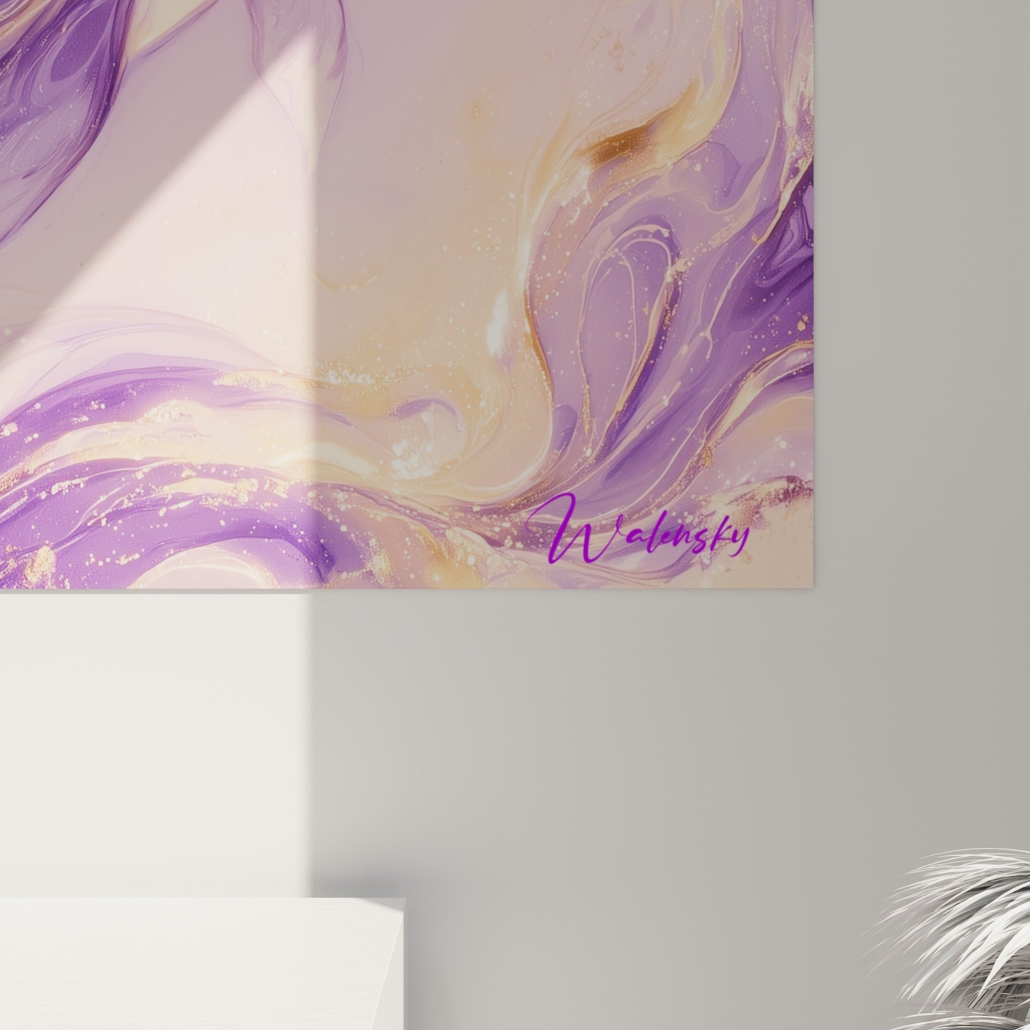Grain marbré visible du tableau montrant coulures dorées et empâtements violets sur la toile