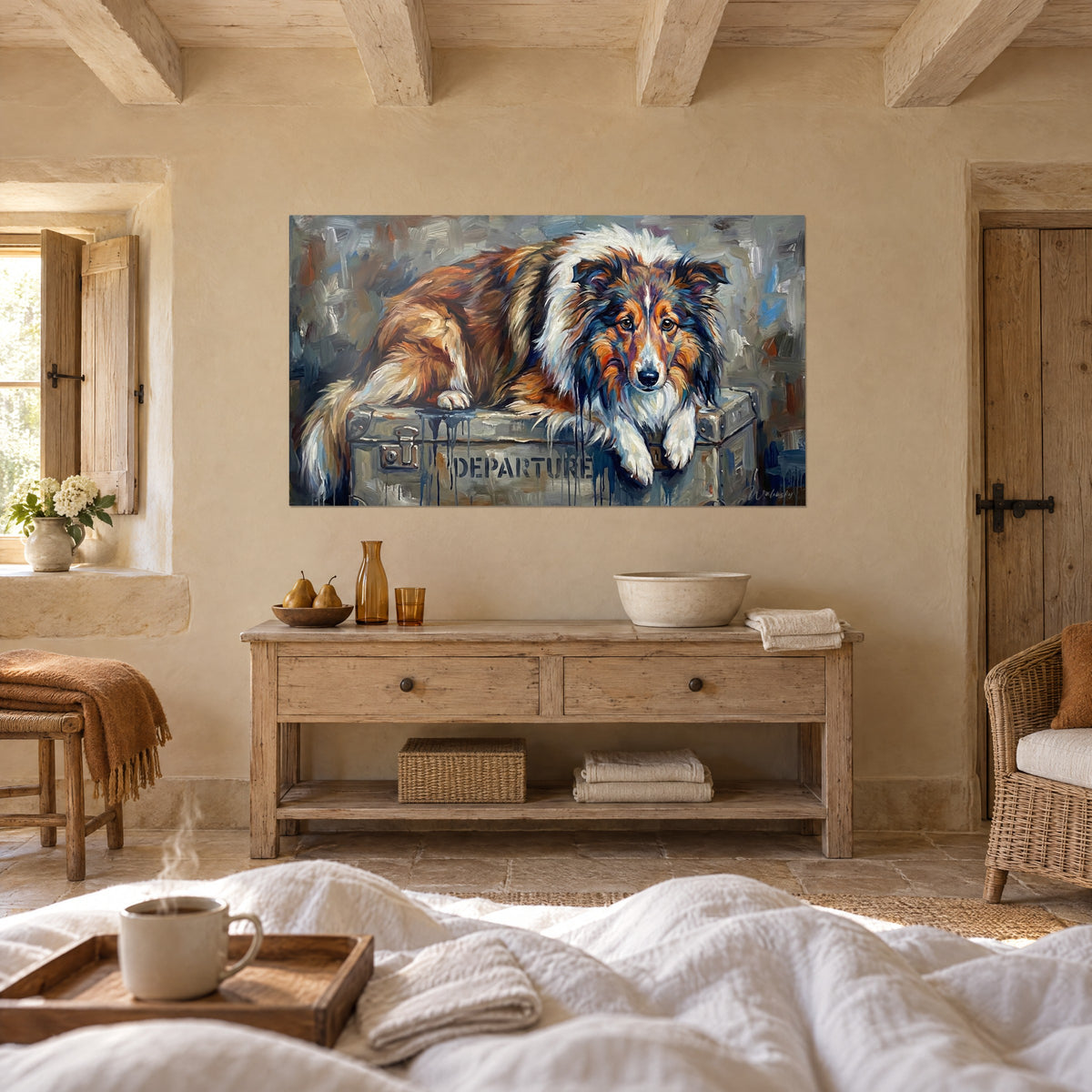 Schilderij van een koperkleurige en crèmekleurige Shetland Sheepdog languit op zijn koffer, marineblauwe druipsporen, boven een bed in een lichte slaapkamer