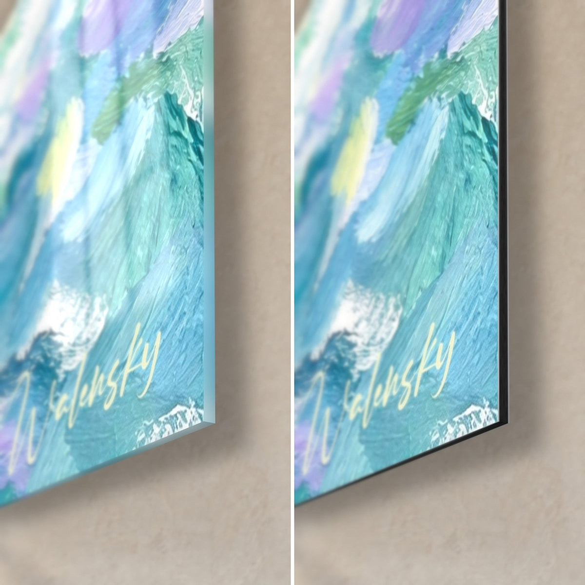 Schilderij woning op een klif, rechterbenedenhoek: turquoise golven, gouden handtekening, glanzend glas links en mat Dibond rechts