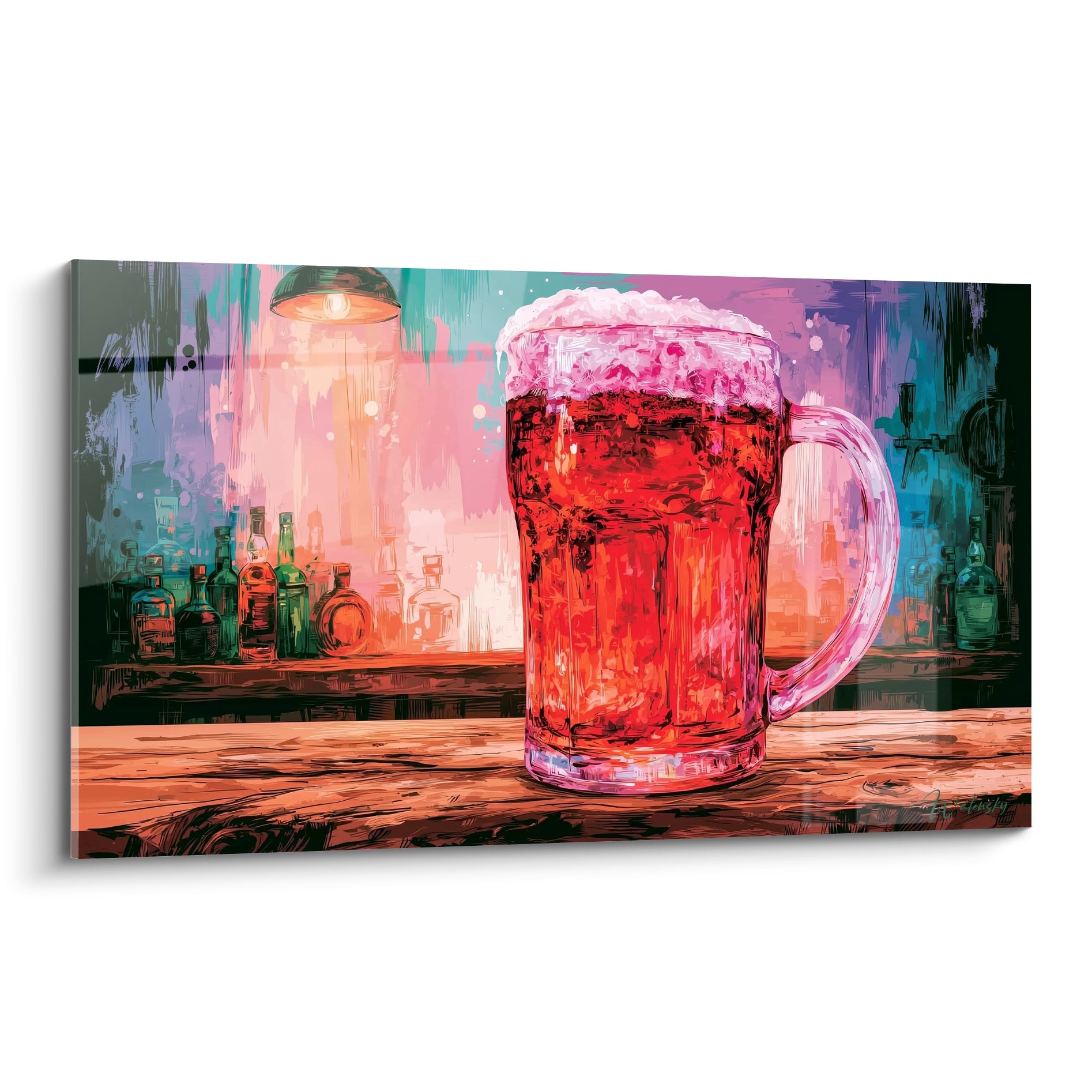 Chope de bière ambrée à mousse débordante sur fond violet et turquoise peint