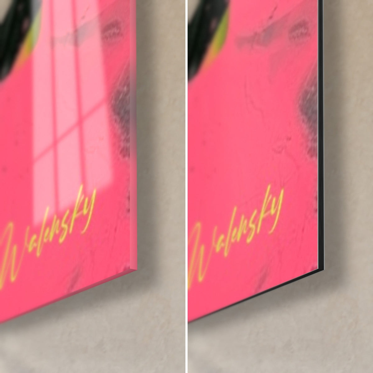 Quadro bionda in bottiglia, angolo in basso a destra: vetro lucido con riflessi a sinistra, alluminio Dibond opaco a destra, rosa e nero, spessore 3 mm