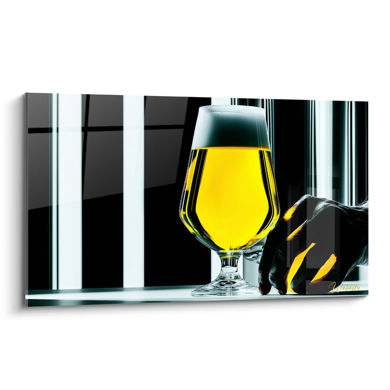 Tableau Verre à pied jaune et noir près d'une main - Rebord de fenêtre vitrée - Edition Bière