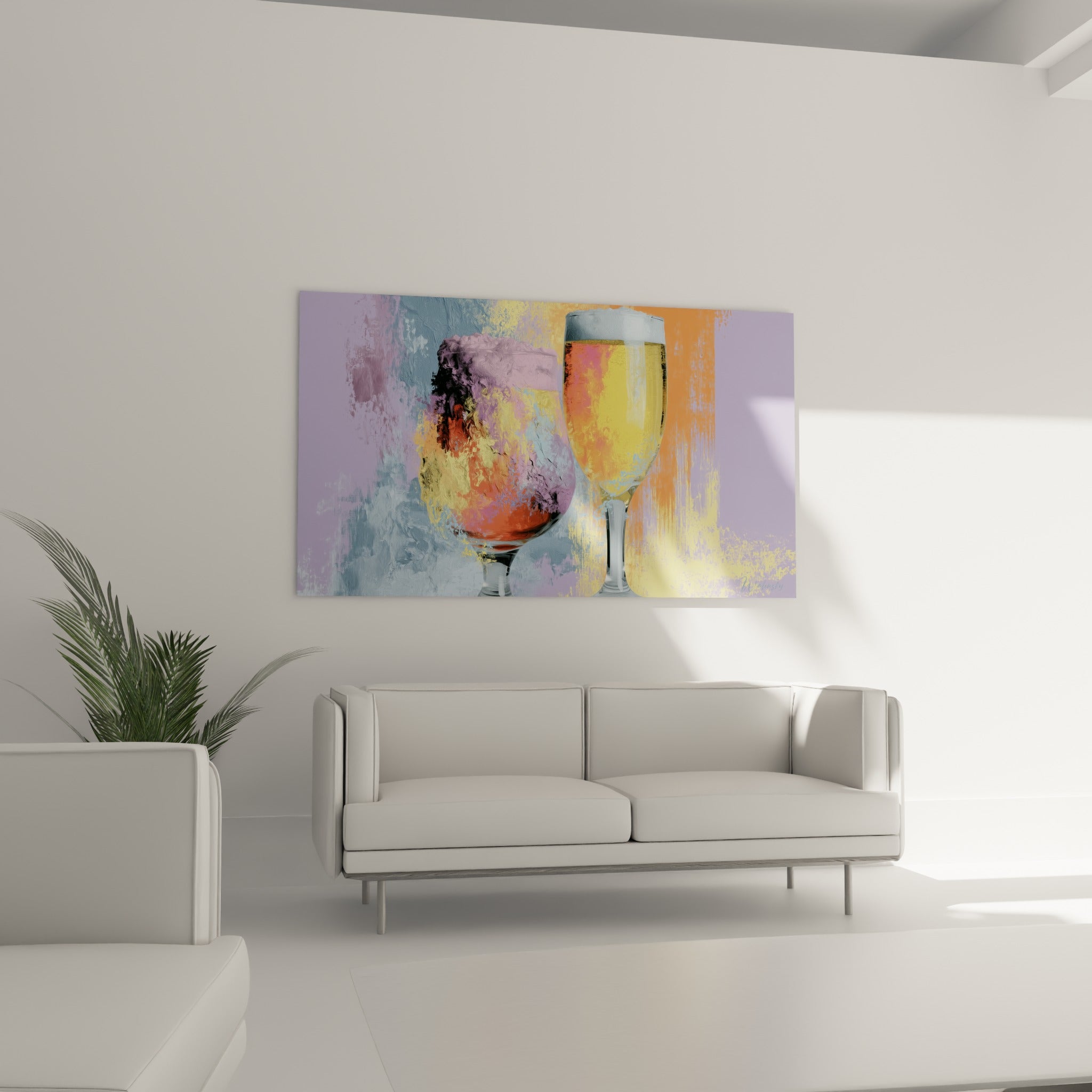 Flûte et verre de bière orangé et bleu pastel côte à côte, au-dessus d'un canapé dans un salon lumineux