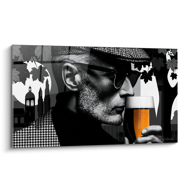 Cuadro Hombre Barba Gorra Negra y Blanca Silueta Urbana - Perfil con Vidrio Ámbar - Edición Cerveza