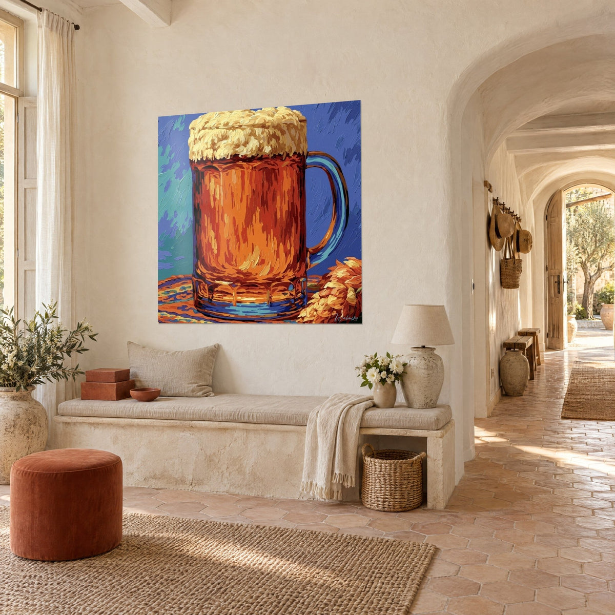 Tableau pinte mousseuse en touches épaisses orange et rouille, anse bleue brillante, accroché dans une galerie voûtée du mas provençal