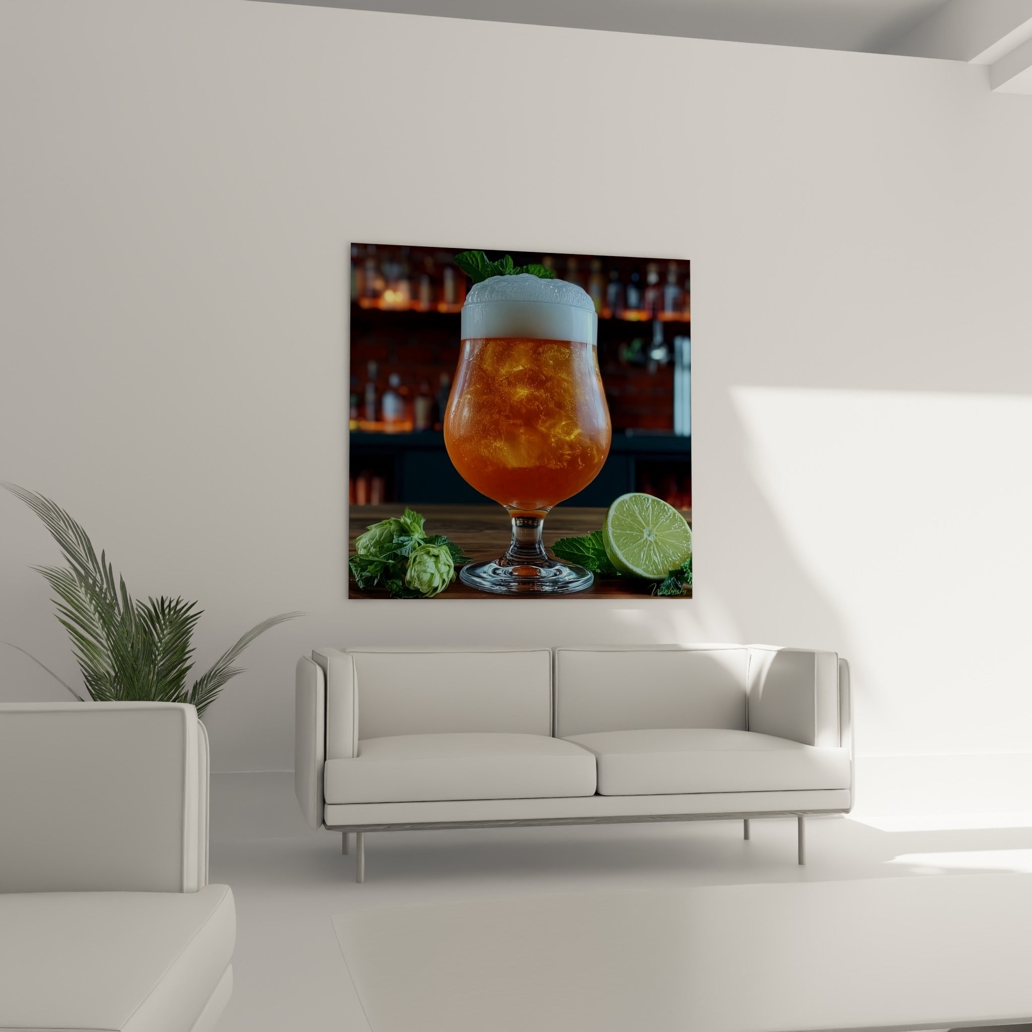 Cônes de houblon vert et bière dorée pétillante, accrochés au-dessus d'un canapé dans un salon lumineux