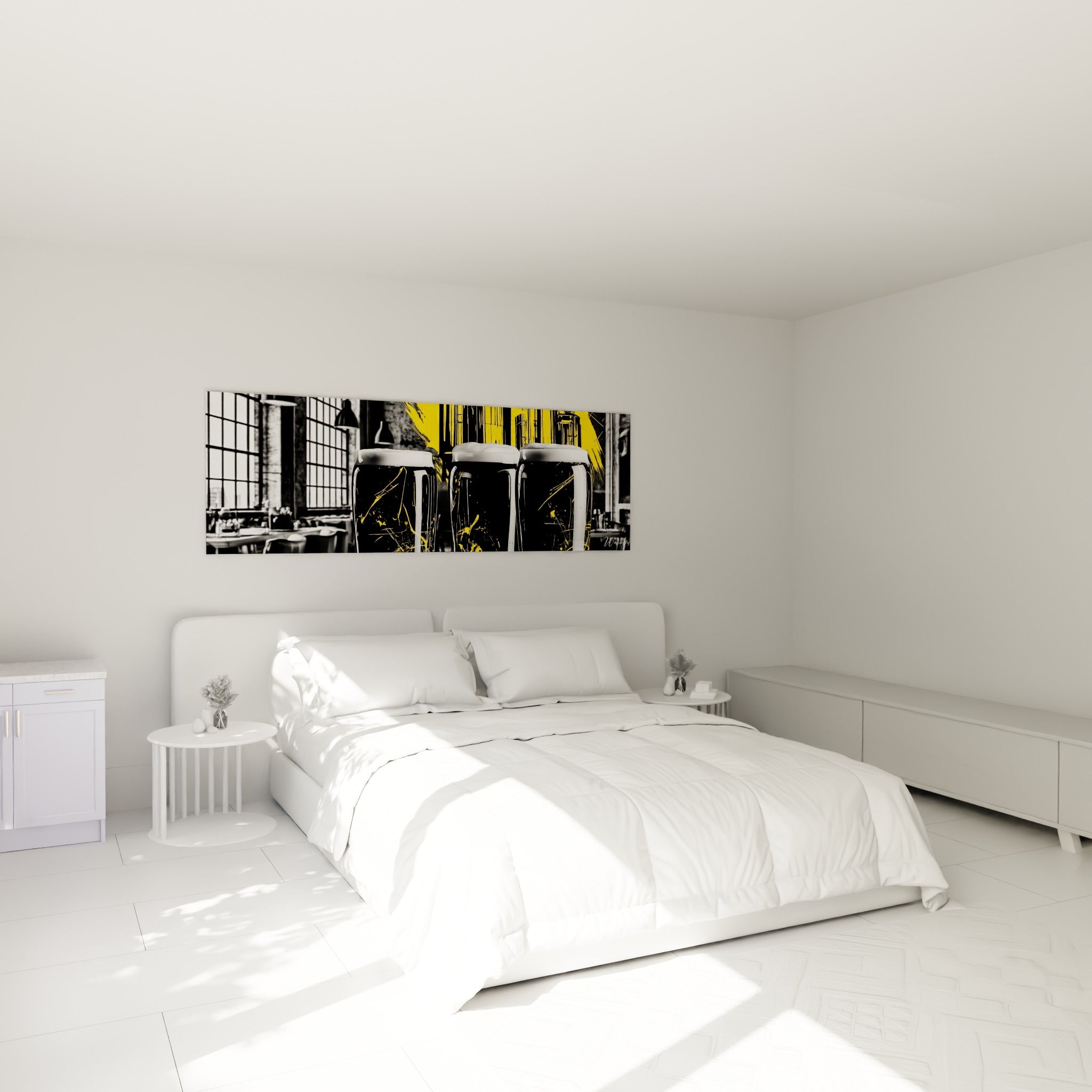 Chopes de bière noires et jaune moutarde accrochées au-dessus d'un lit dans une chambre claire