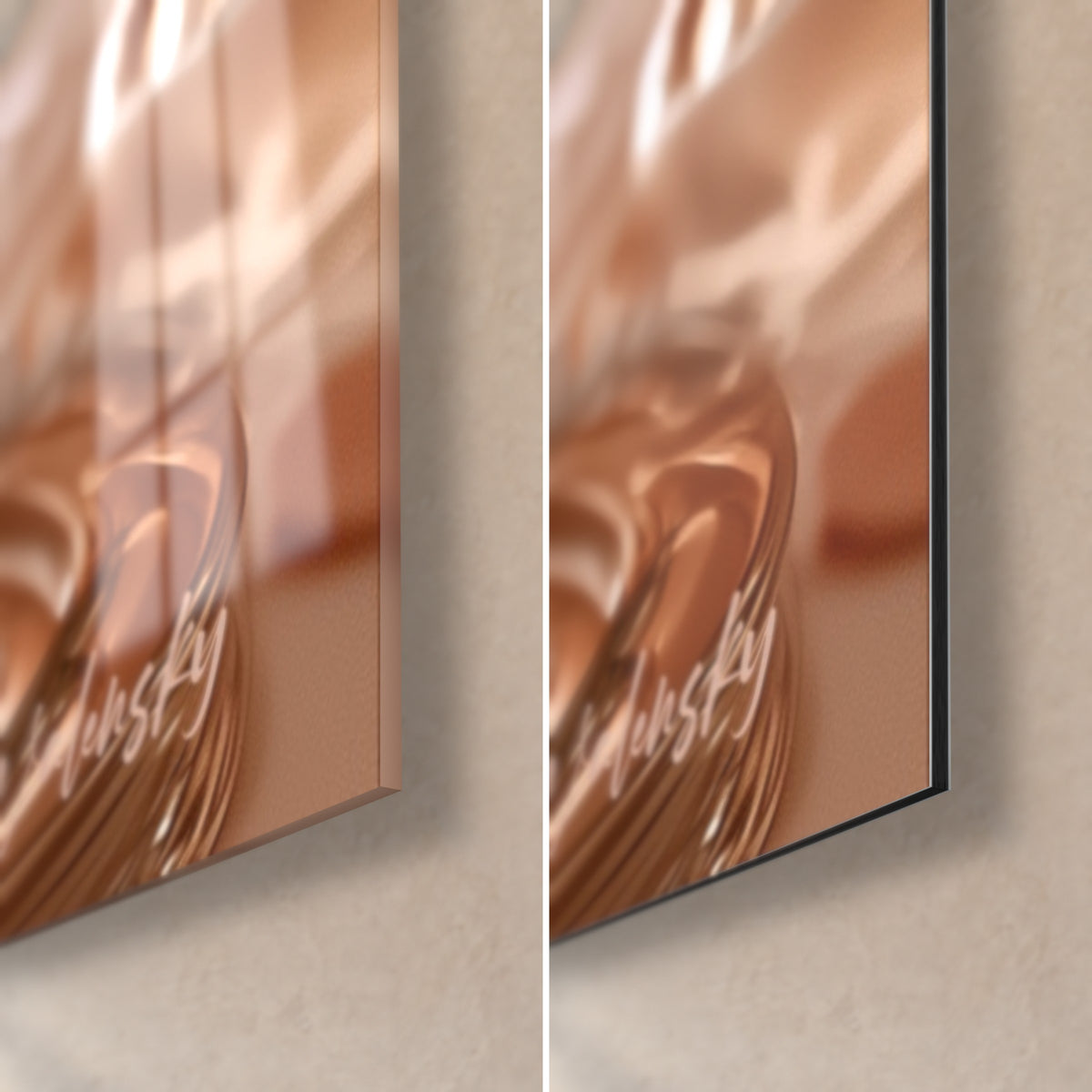 Tableau chope ambrée, coin bas droit : verre acrylique brillant à gauche, alu Dibond mat blanc à droite, tranche de 3 mm