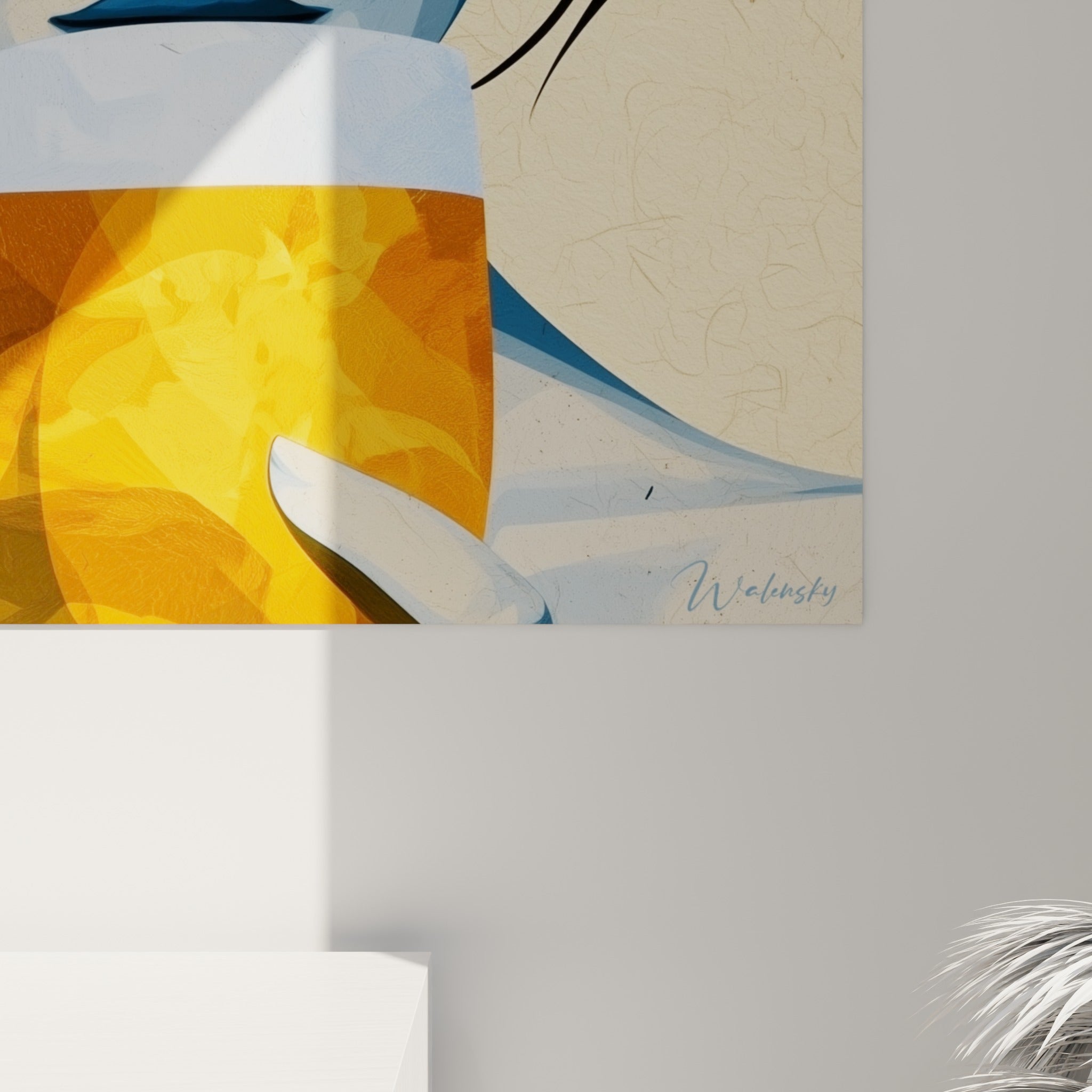 Détail des empâtements bleu marine et ambrés révélant la texture peinte du verre de bière